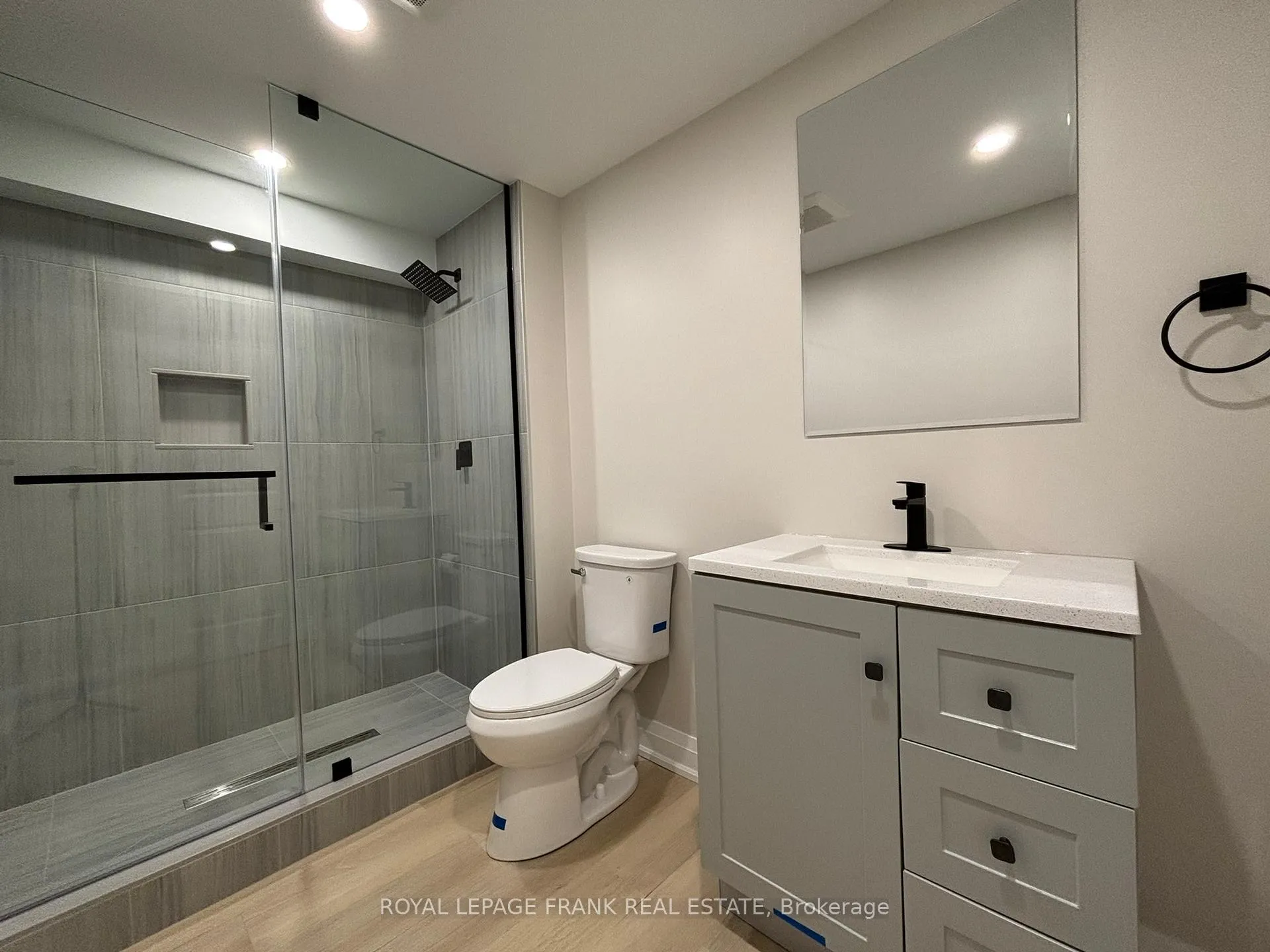 Photo 10 of Unit 23A, 23 Allinson Lane, Uxbridge — HOMEH