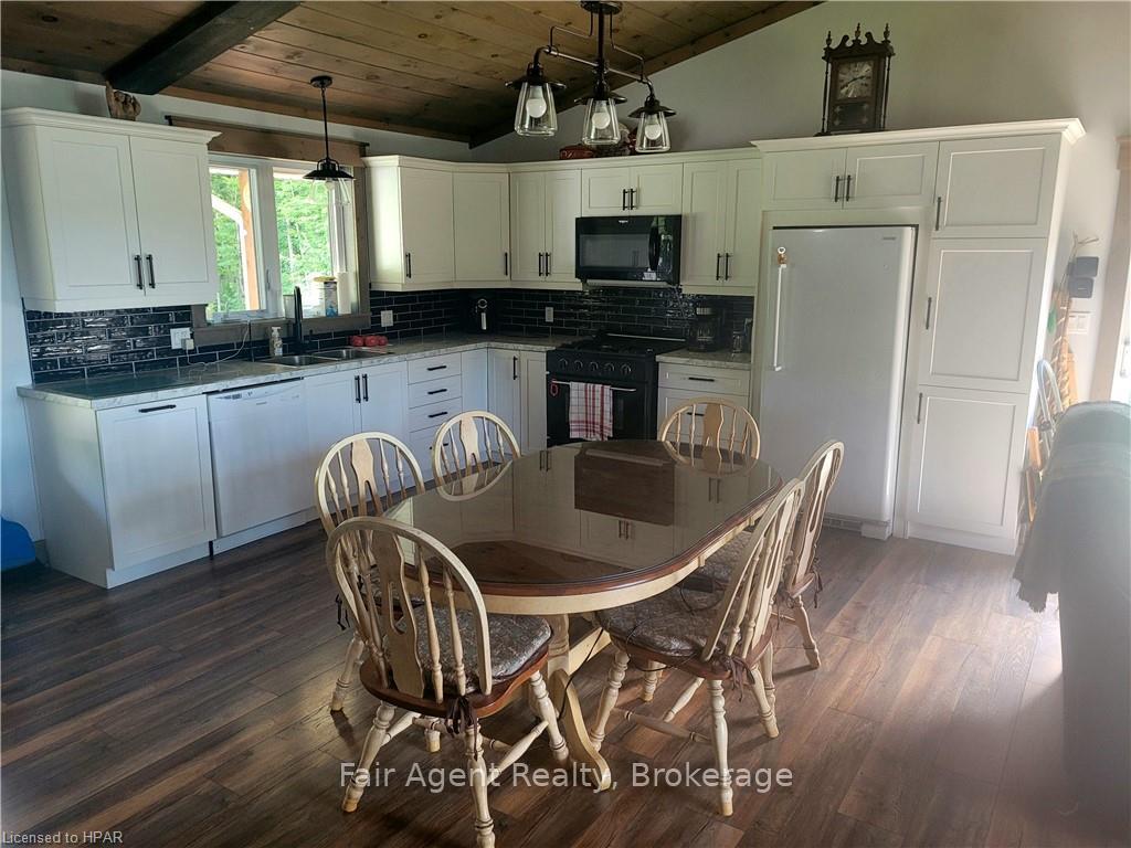 Photo 9 of 425A Coldwater Road, Tweed, Hungerford (Twp) — HOMEH