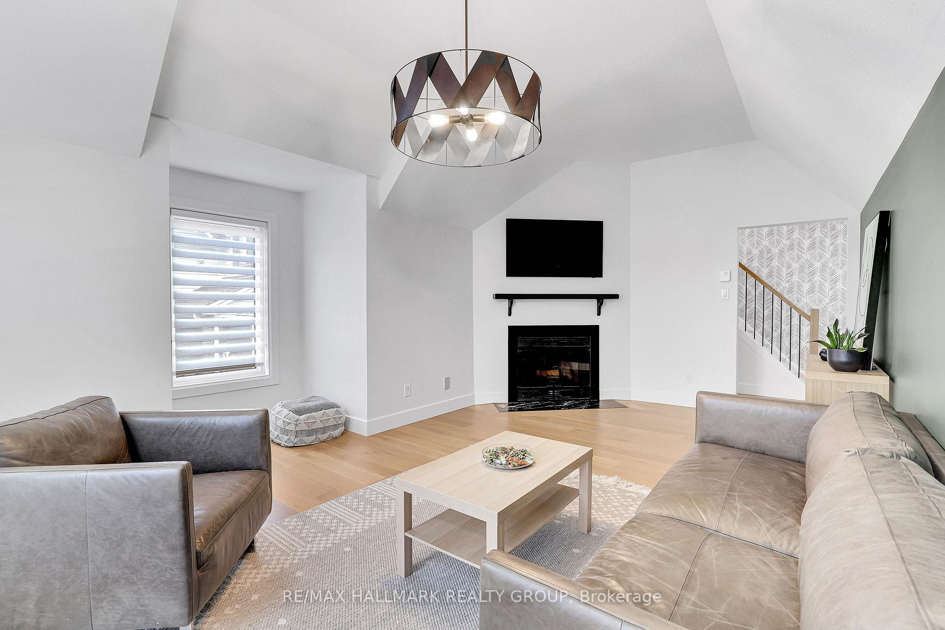 Photo 12 of 24 Florizel Avenue, Ottawa, Westcliffe Estates — HOMEH