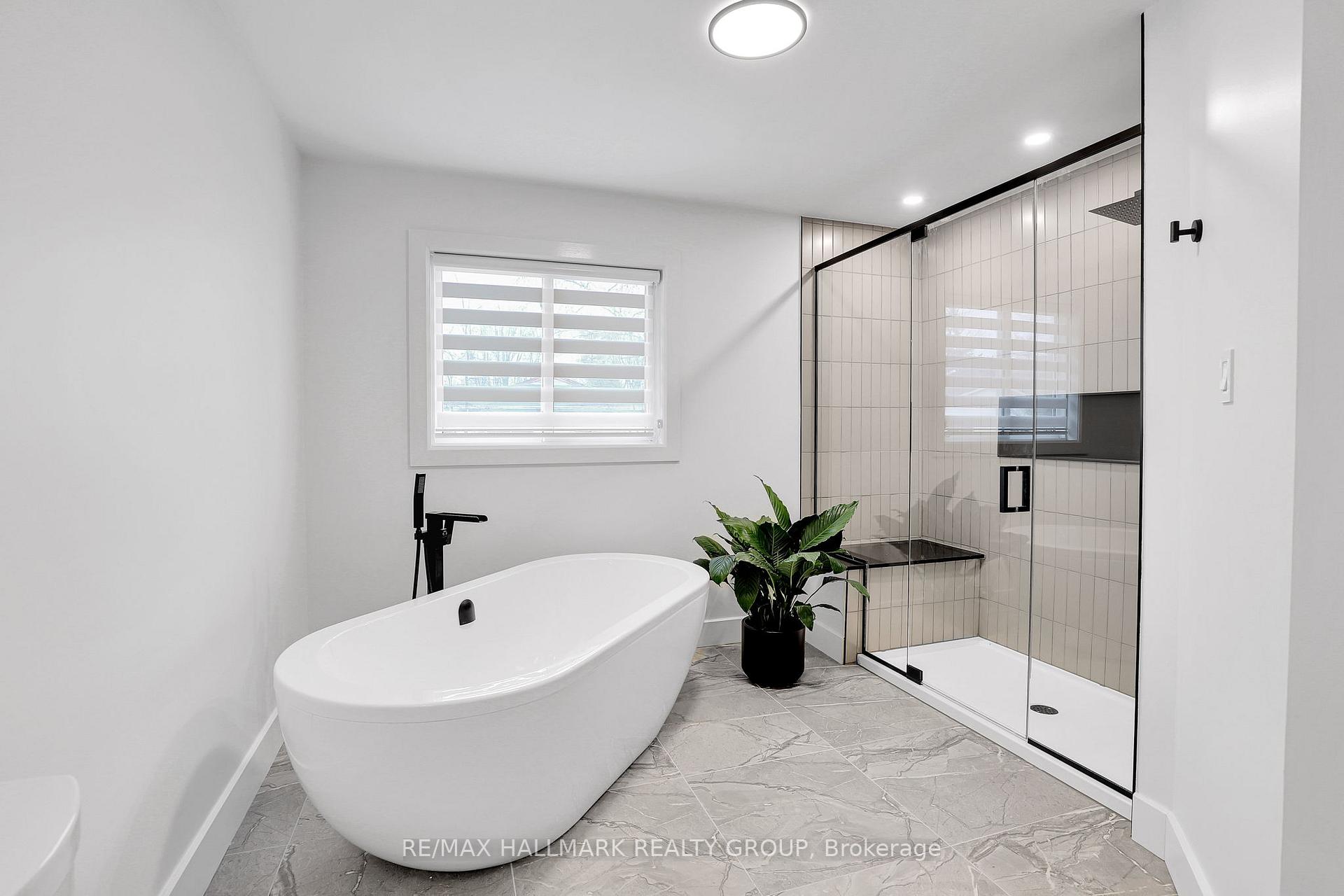 Photo 17 of 24 Florizel Avenue, Ottawa, Westcliffe Estates — HOMEH
