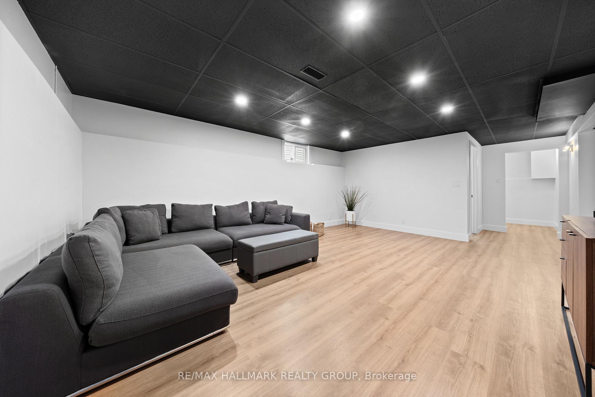Photo 23 of 24 Florizel Avenue, Ottawa, Westcliffe Estates — HOMEH