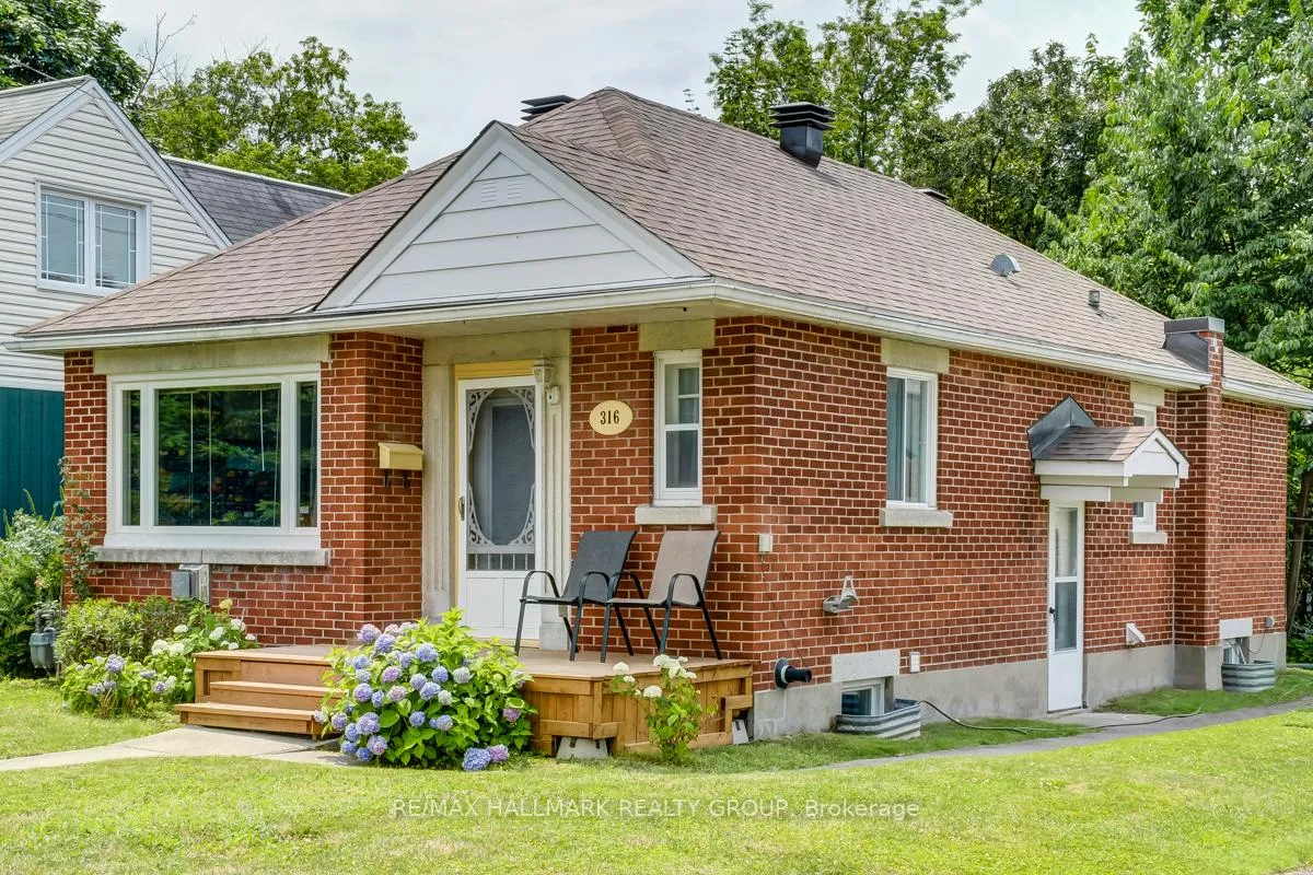 Photo 2 of 316 Ducharme Boulevard, Ottawa, Vanier — HOMEH