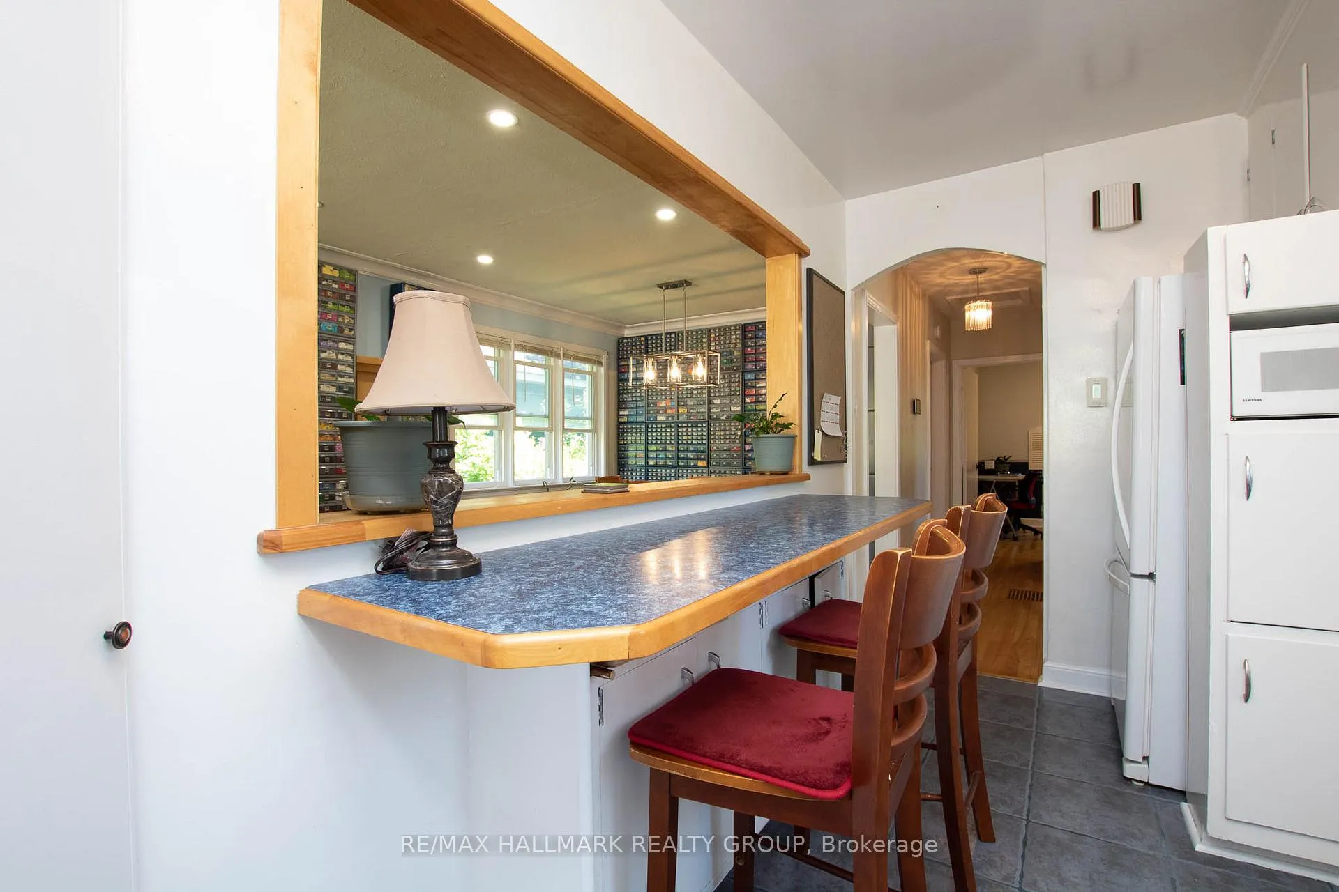 Photo 4 of 316 Ducharme Boulevard, Ottawa, Vanier — HOMEH
