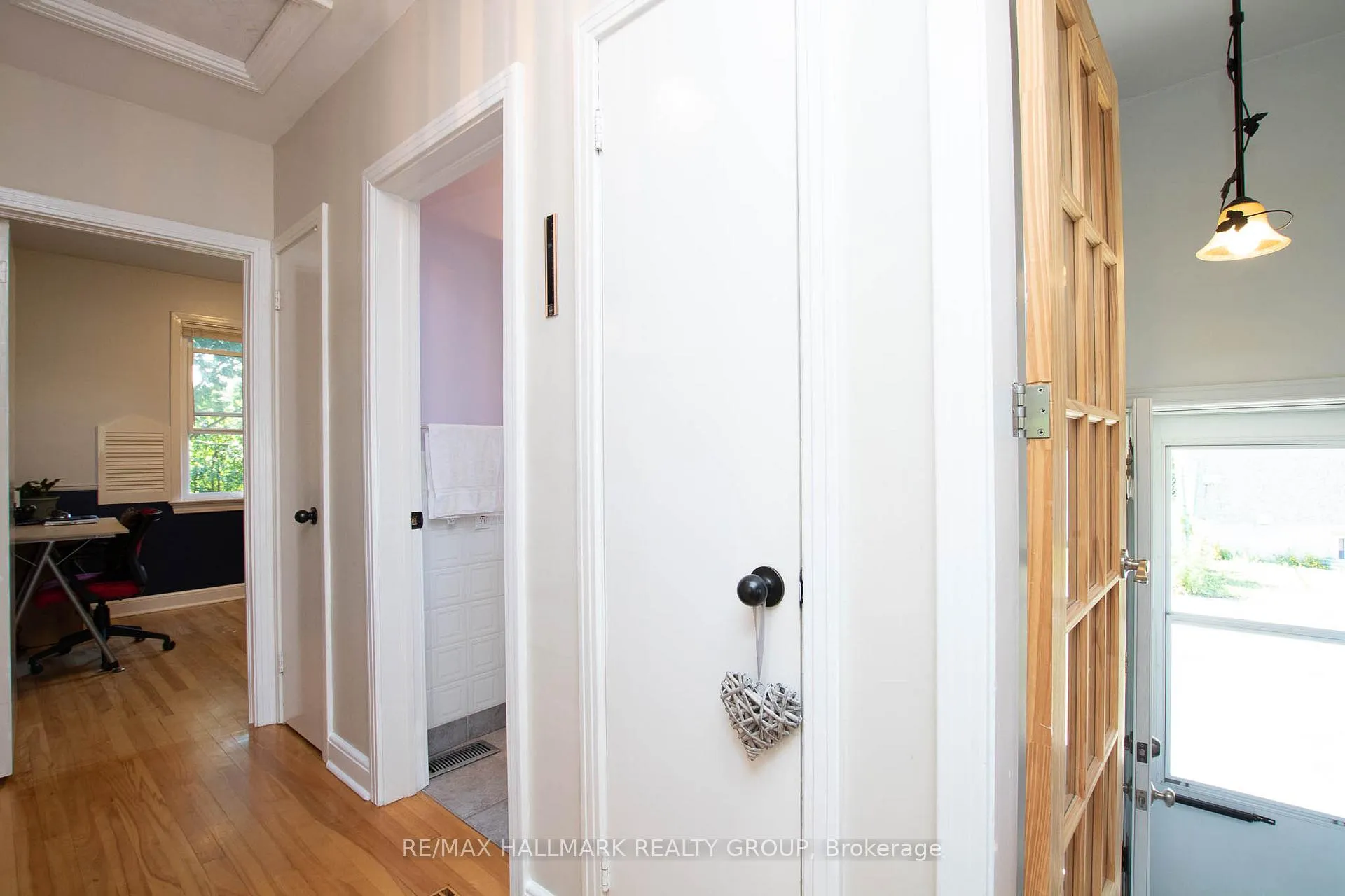 Photo 13 of 316 Ducharme Boulevard, Ottawa, Vanier — HOMEH