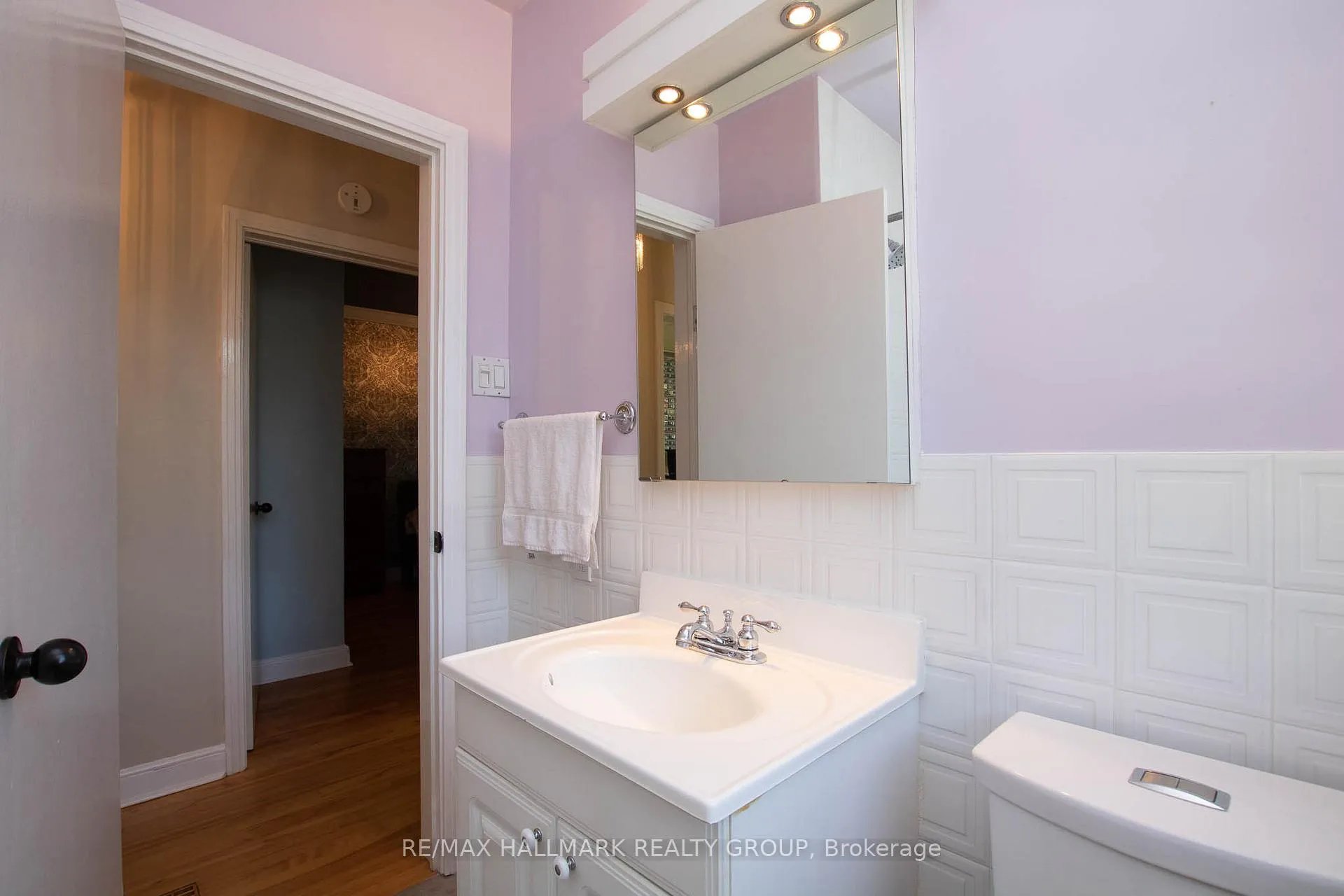 Photo 17 of 316 Ducharme Boulevard, Ottawa, Vanier — HOMEH