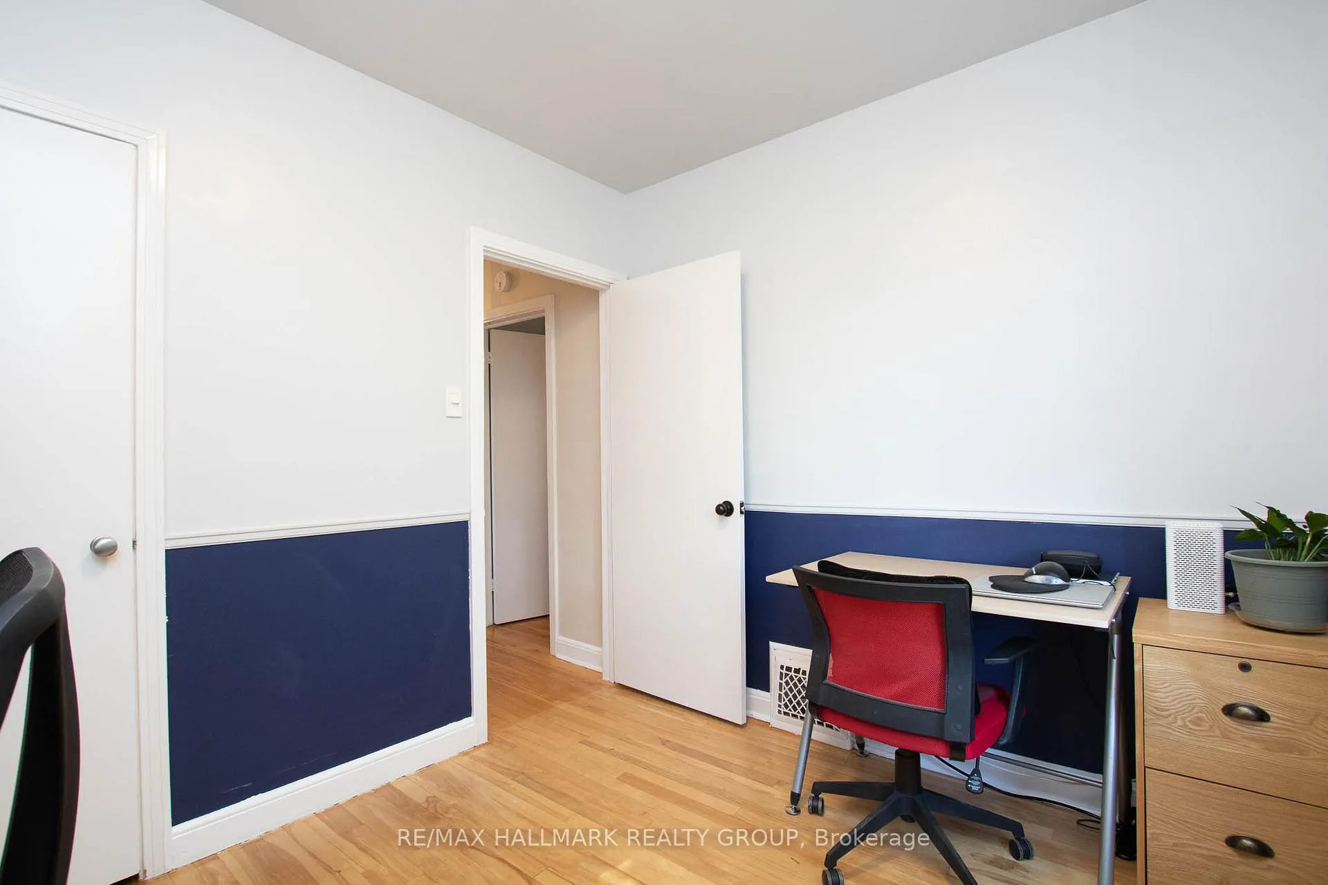 Photo 20 of 316 Ducharme Boulevard, Ottawa, Vanier — HOMEH