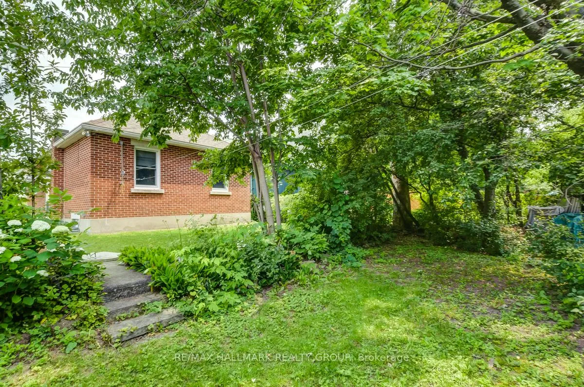 Photo 29 of 316 Ducharme Boulevard, Ottawa, Vanier — HOMEH
