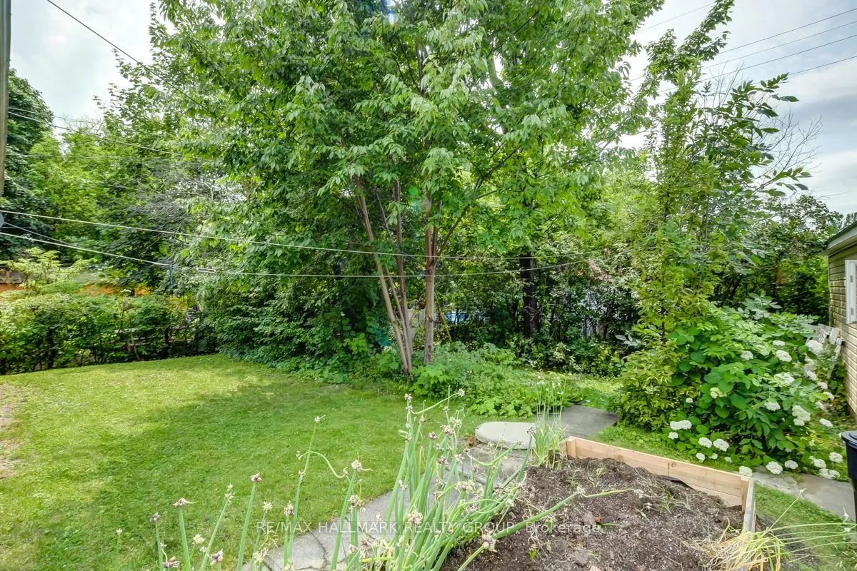 Photo 30 of 316 Ducharme Boulevard, Ottawa, Vanier — HOMEH