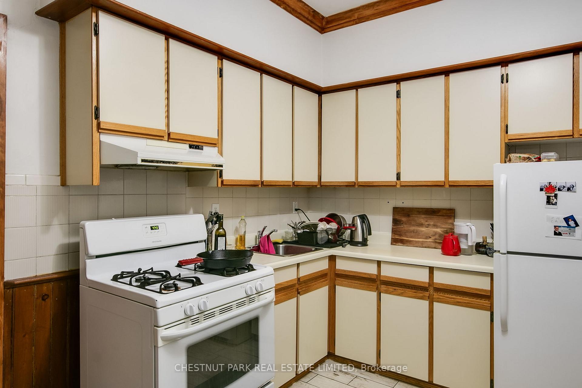 Photo 13 of Unit Main, 414 Roxton Road, Toronto, Palmerston-Little Italy — HOMEH
