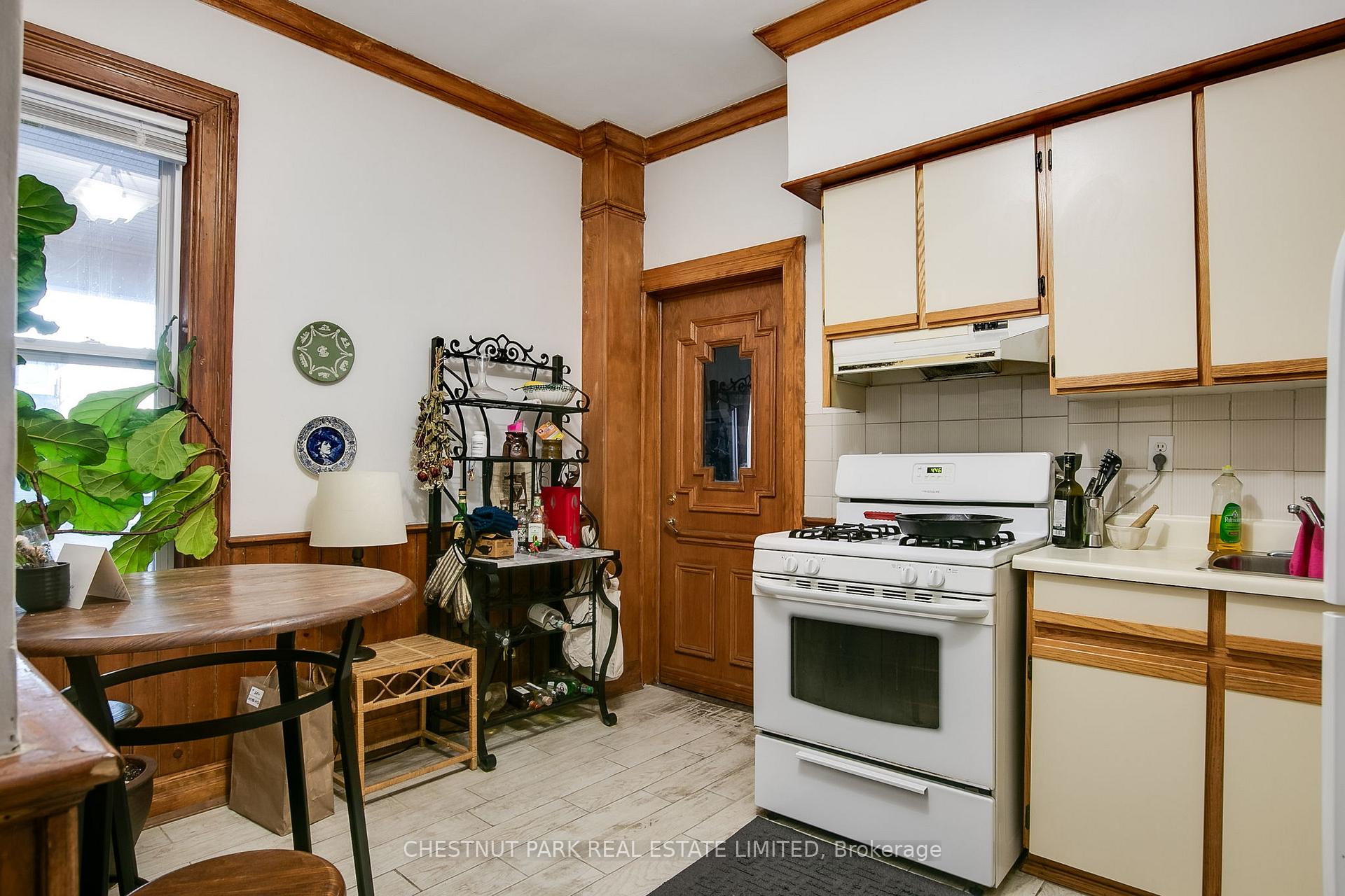 Photo 10 of Unit Main, 414 Roxton Road, Toronto, Palmerston-Little Italy — HOMEH