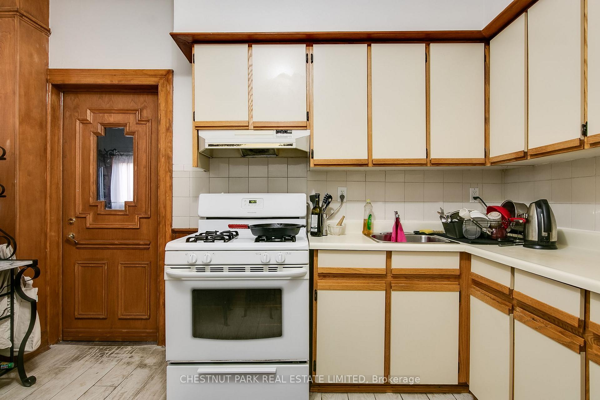 Photo 12 of Unit Main, 414 Roxton Road, Toronto, Palmerston-Little Italy — HOMEH