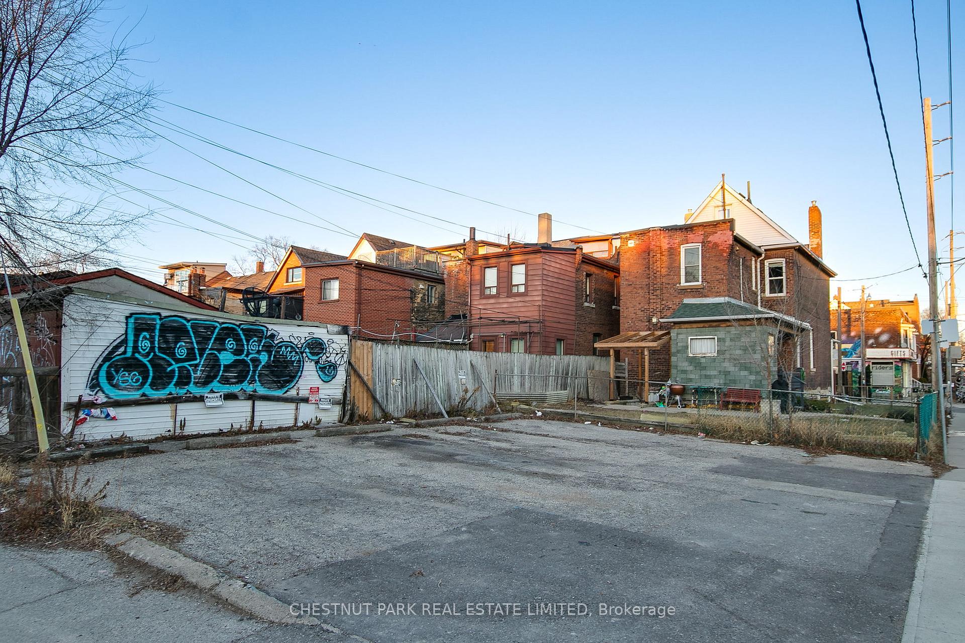 Photo 21 of Unit Main, 414 Roxton Road, Toronto, Palmerston-Little Italy — HOMEH