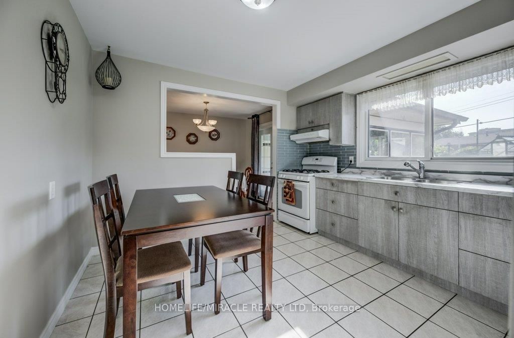 Photo 71 of 117 Loyalist Drive, Hamilton, Corman — HOMEH