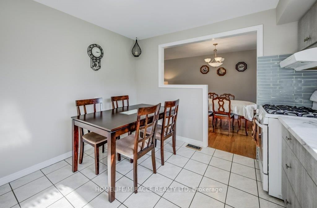 Photo 69 of 117 Loyalist Drive, Hamilton, Corman — HOMEH