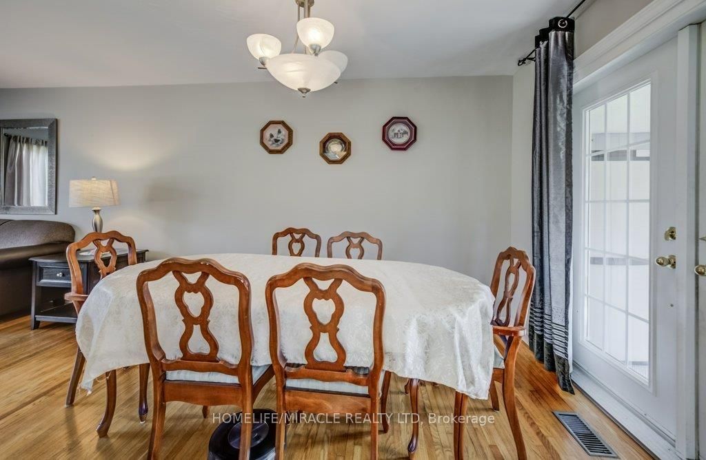 Photo 75 of 117 Loyalist Drive, Hamilton, Corman — HOMEH
