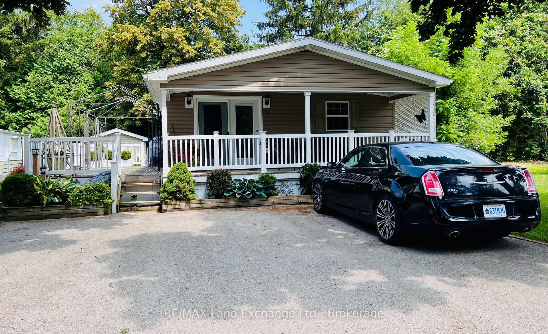 Photo 2 of 16 Sutton Drive, Ashfield-Colborne-Wawanosh, Ashfield — HOMEH