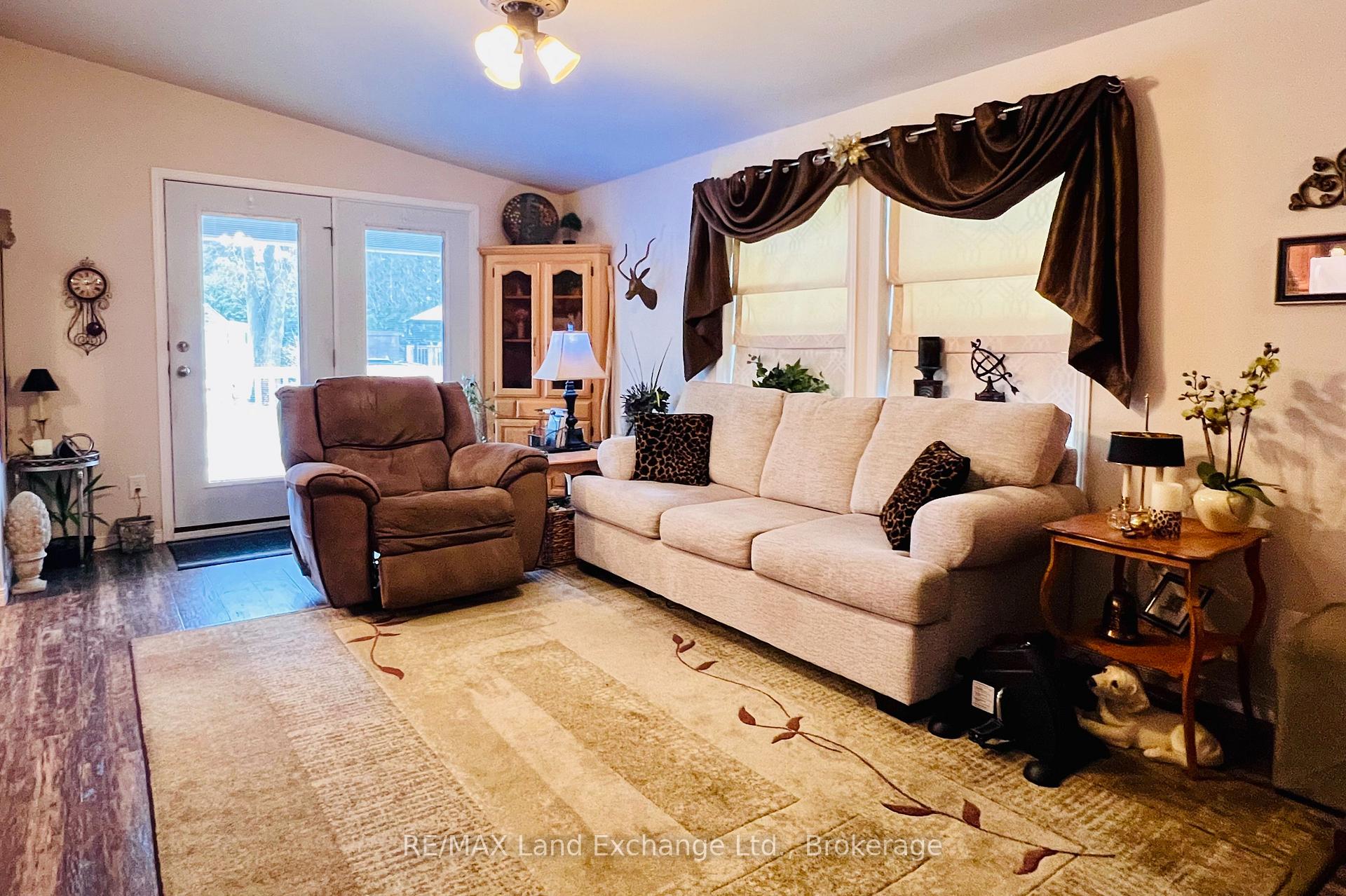 Photo 7 of 16 Sutton Drive, Ashfield-Colborne-Wawanosh, Ashfield — HOMEH