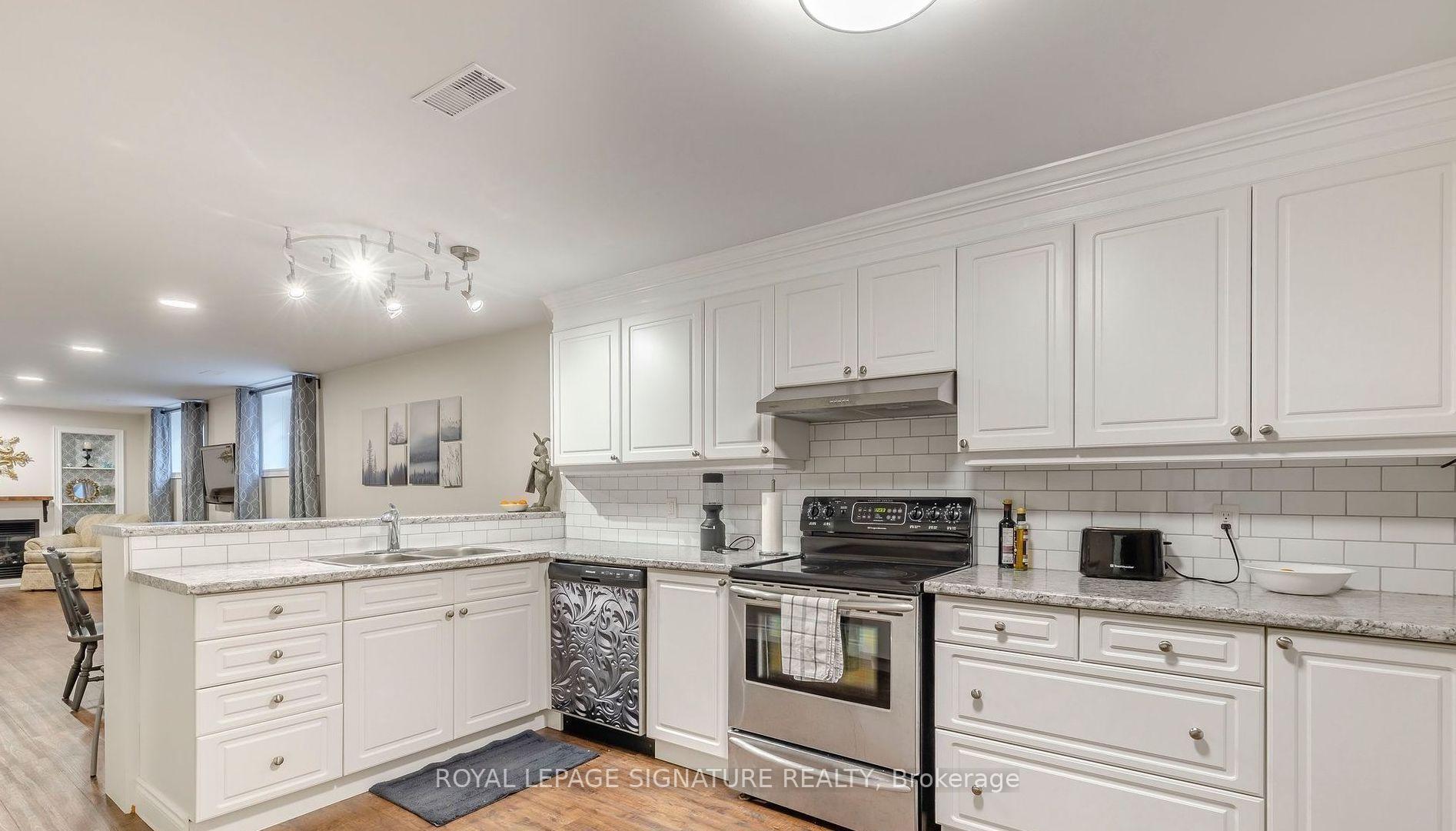 Photo 4 of Unit Lower, 10 Duval Drive, Barrie, East Bayfield — HOMEH