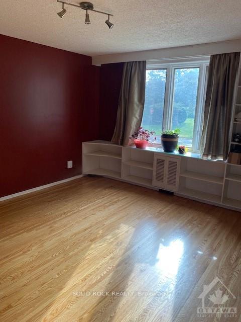 Photo 9 of 7 Westpark Drive, Ottawa, Blackburn Hamlet — HOMEH