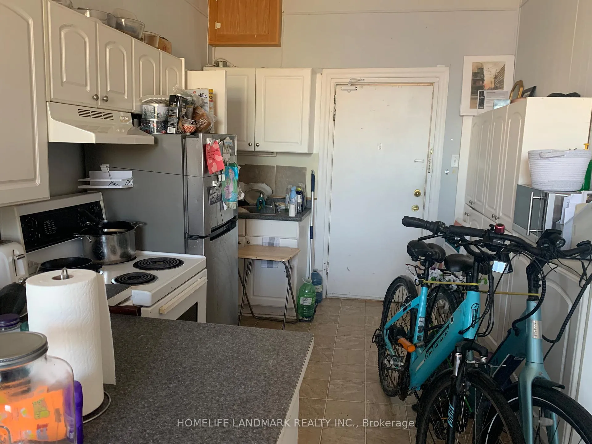 Photo 5 of Unit 4, 2 Bascom Street S, Uxbridge — HOMEH