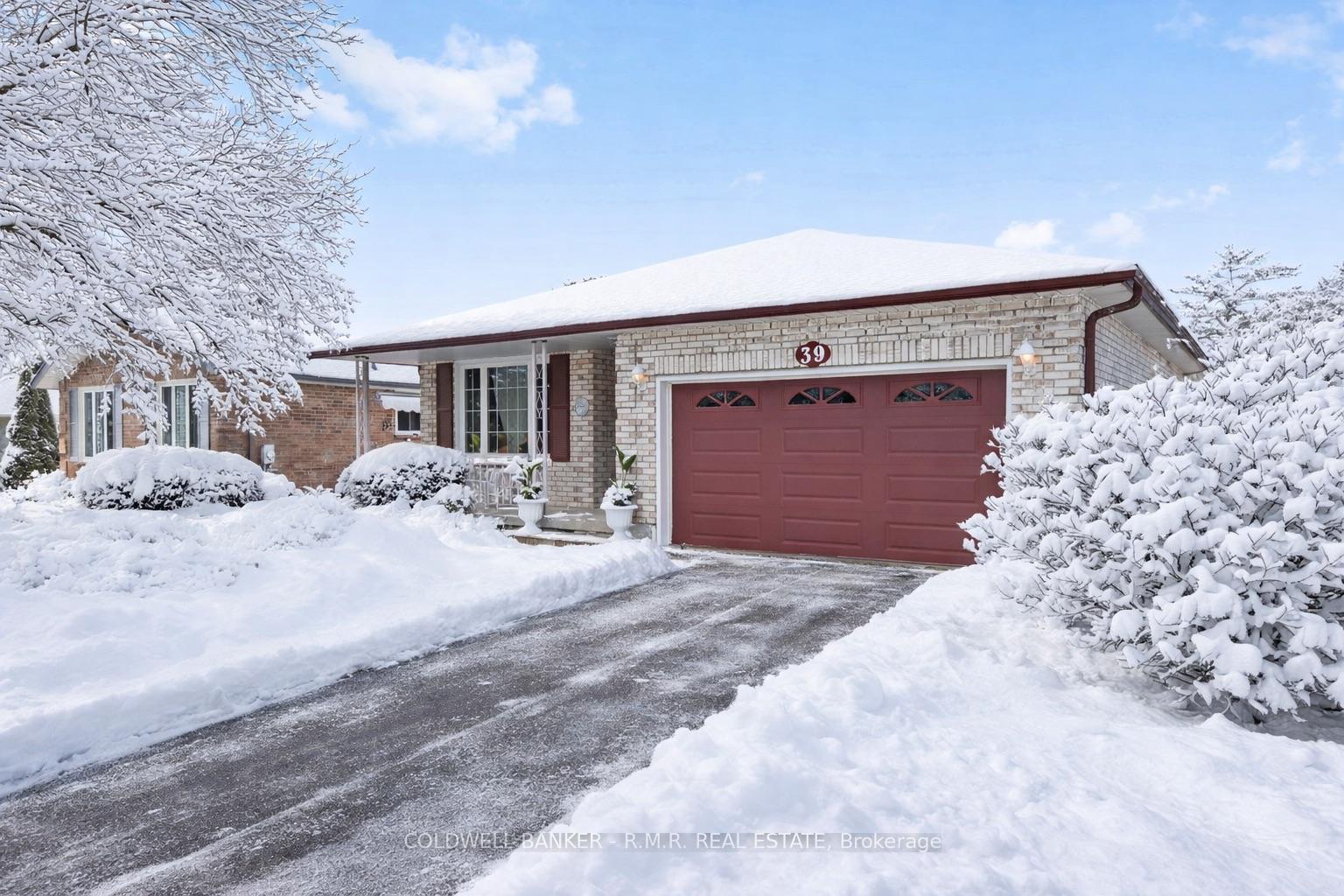Photo 1 of 39 Ewen Drive, Uxbridge — HOMEH