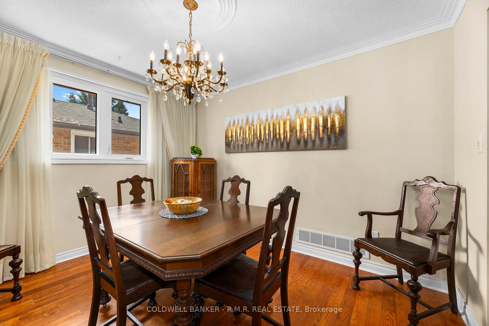 Photo 12 of 39 Ewen Drive, Uxbridge — HOMEH