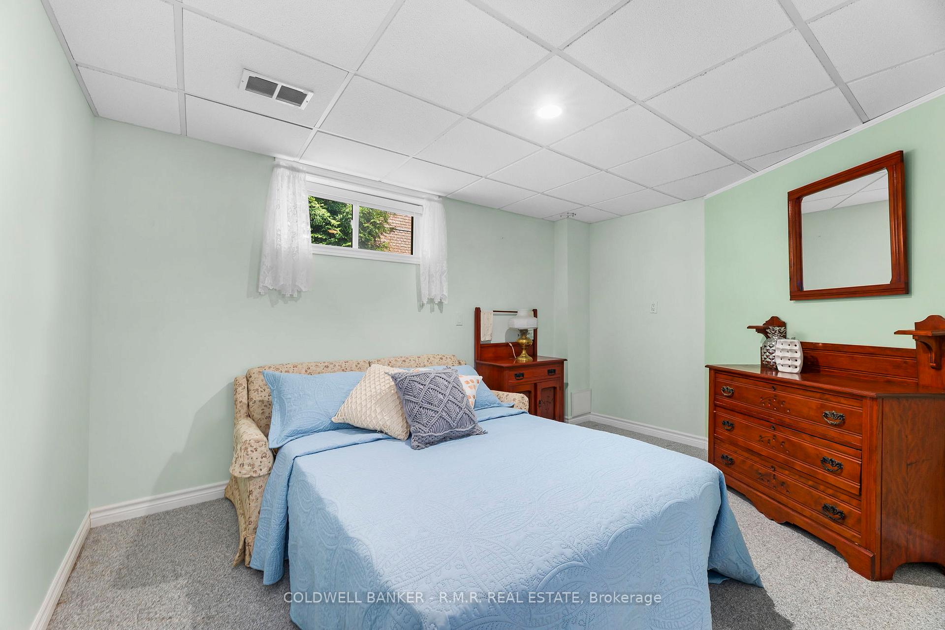 Photo 29 of 39 Ewen Drive, Uxbridge — HOMEH