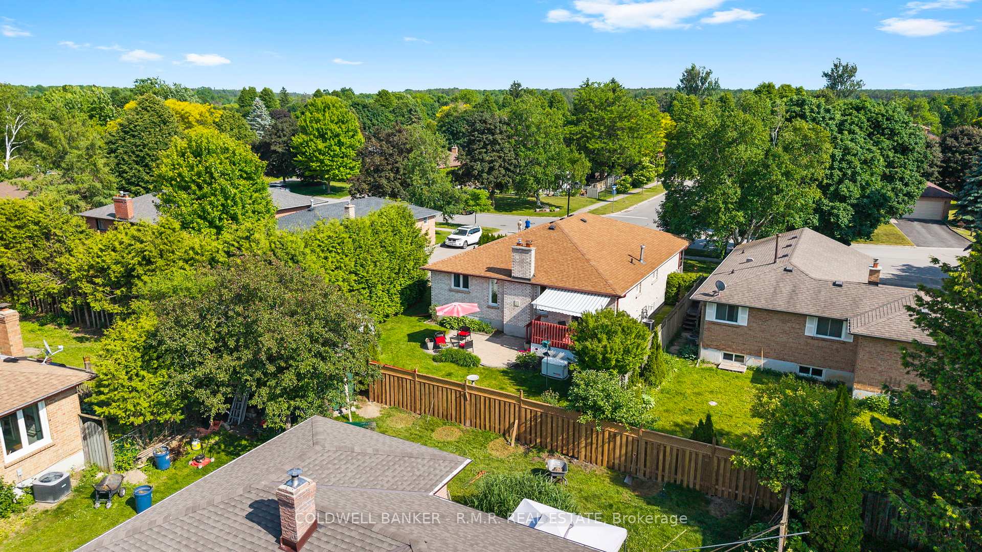 Photo 45 of 39 Ewen Drive, Uxbridge — HOMEH