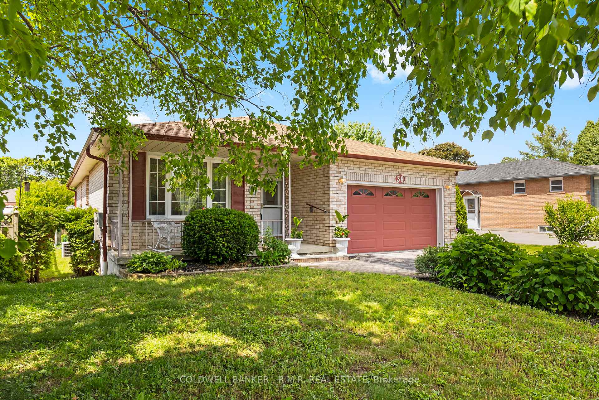 Photo 48 of 39 Ewen Drive, Uxbridge — HOMEH
