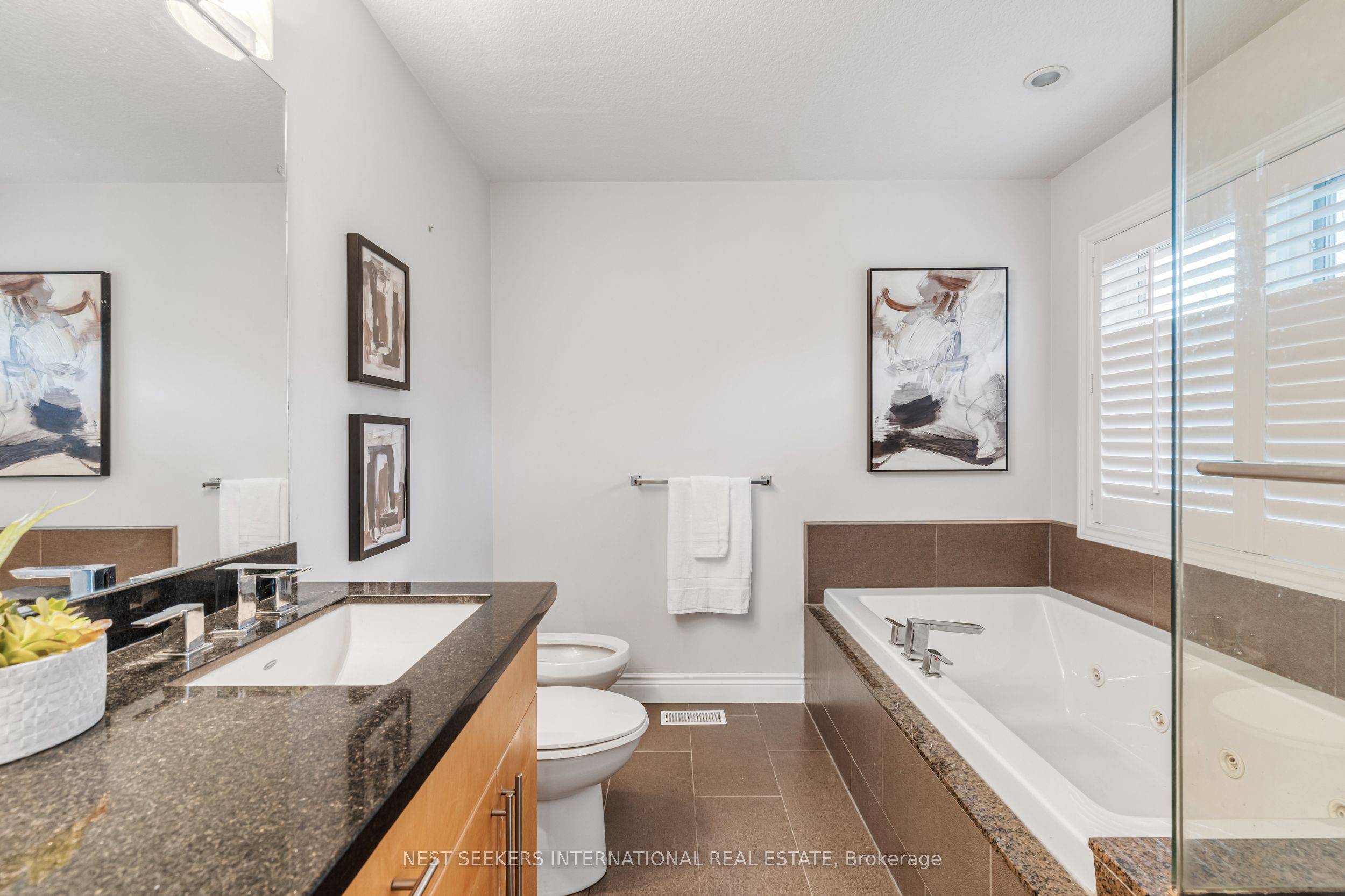 Photo 64 of 967 Doon Village Road, Kitchener — HOMEH