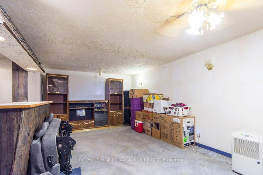 Photo 15 of 69 Thorncliffe Drive, Belleville, Belleville Ward — HOMEH