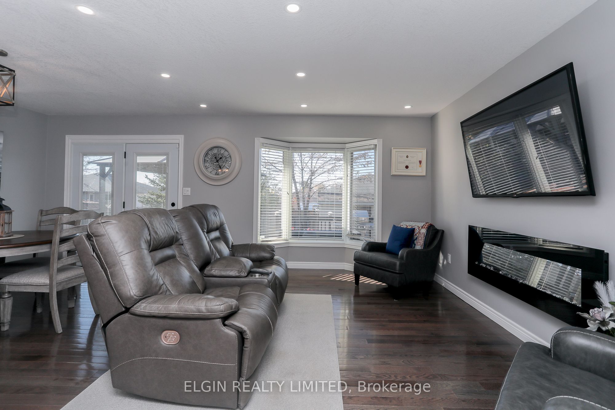 Photo 47 of 22 Cook Crescent, St. Thomas — HOMEH