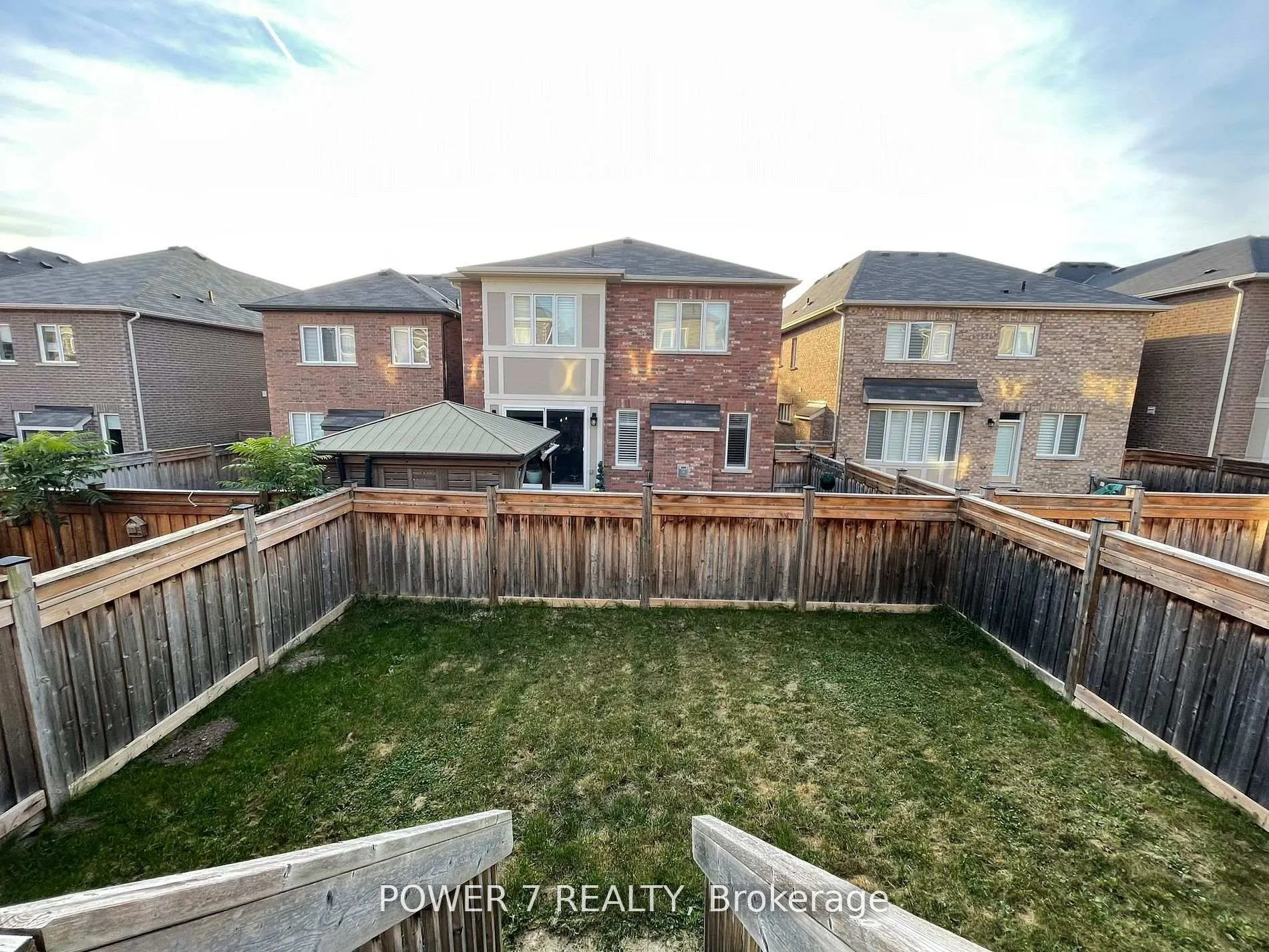 Photo 22 of 123 Major Crescent, Aurora, Rural Aurora — HOMEH