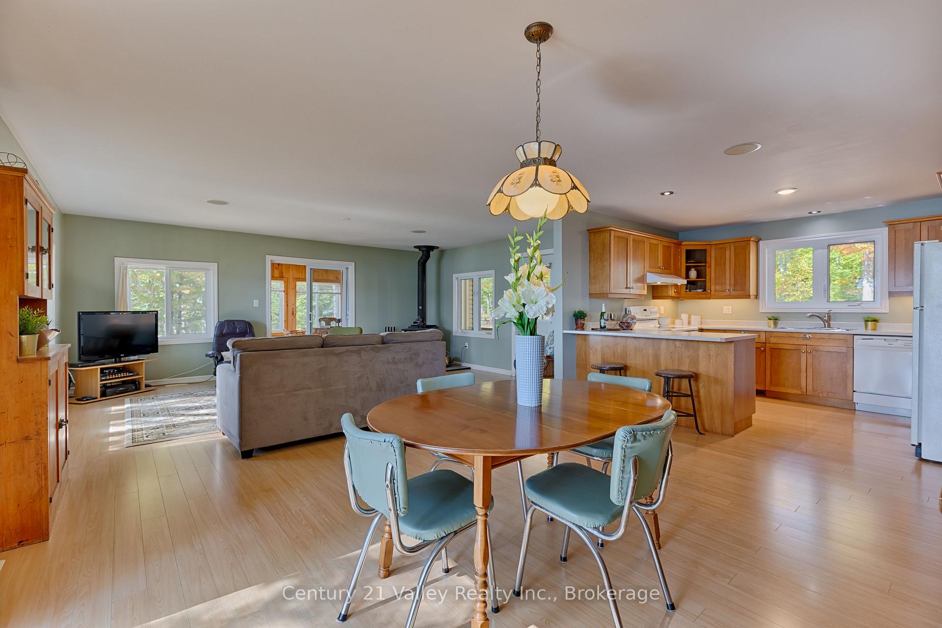 Photo 18 of 165 Settlers Way, Bonnechere Valley, Eganville/Bonnechere Twp — HOMEH
