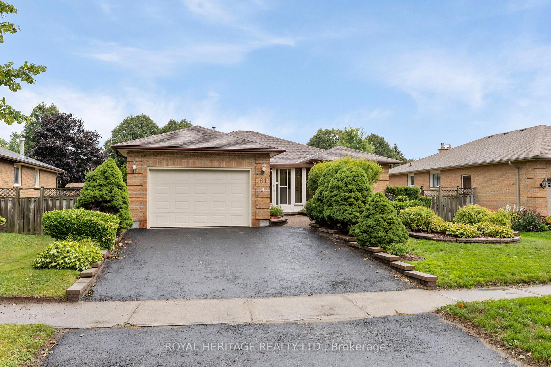Photo 2 of 81 Ewen Drive, Uxbridge — HOMEH