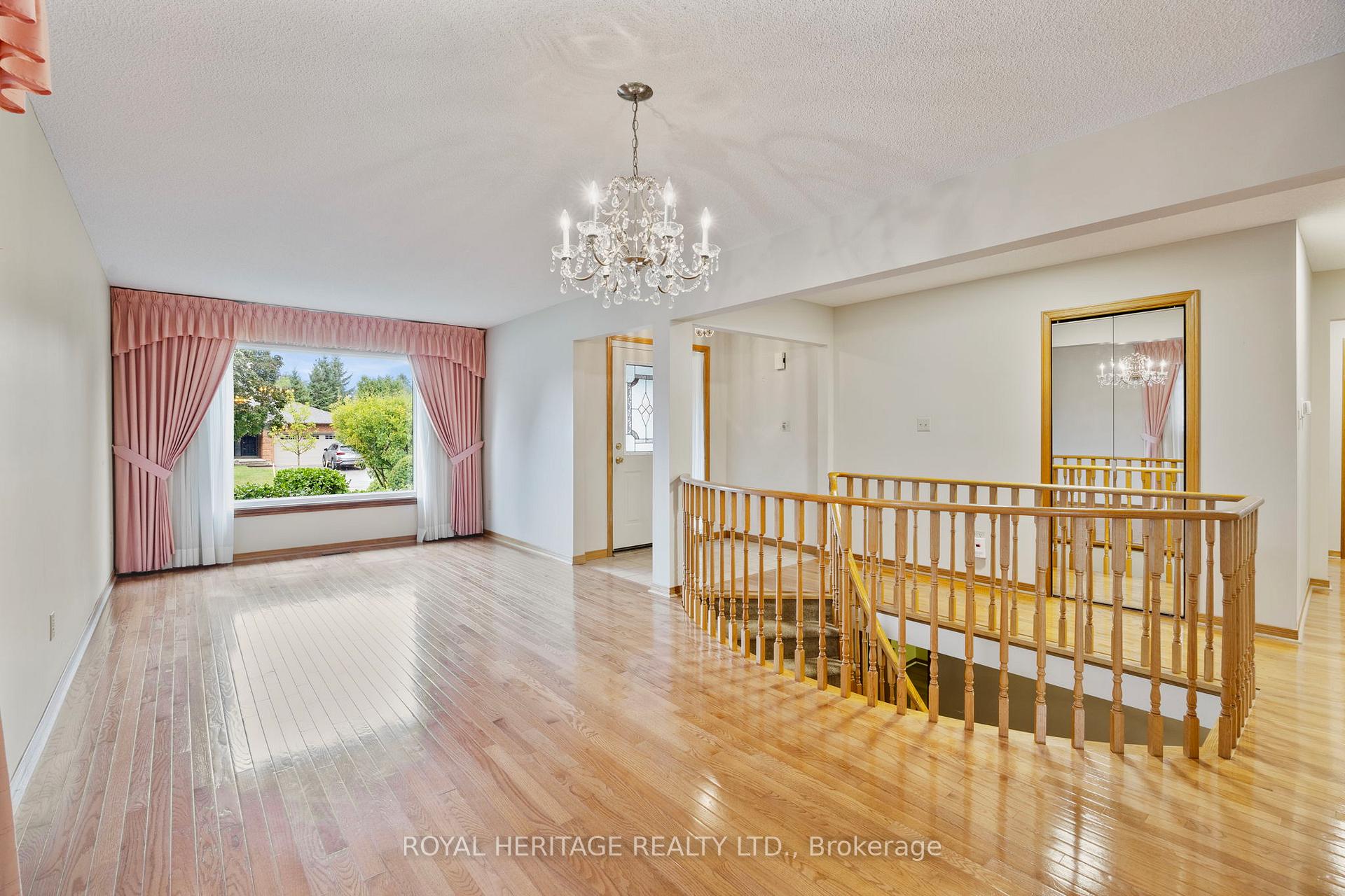 Photo 9 of 81 Ewen Drive, Uxbridge — HOMEH