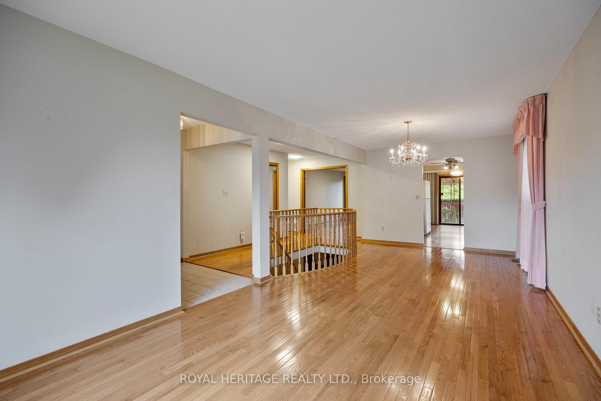 Photo 13 of 81 Ewen Drive, Uxbridge — HOMEH