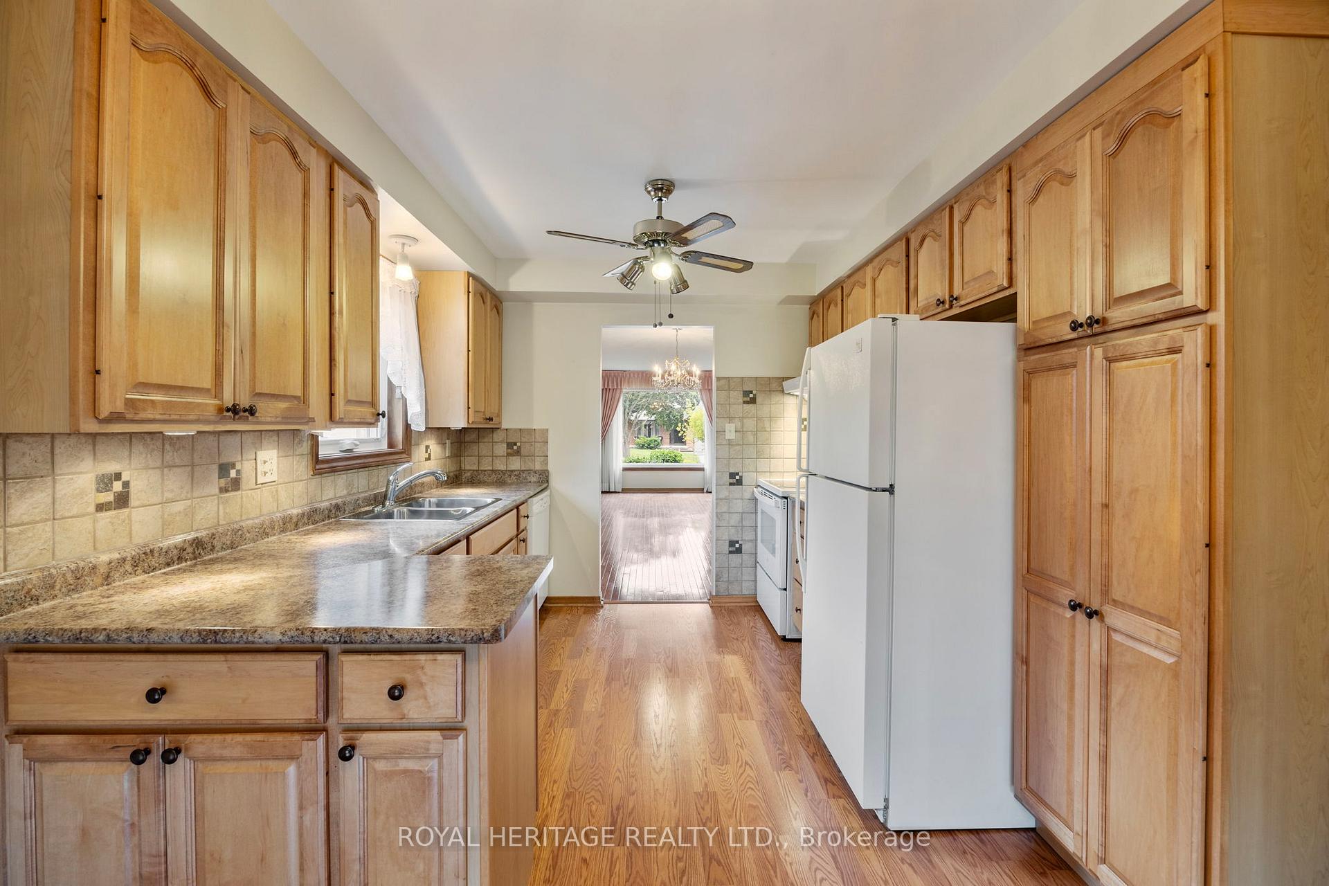 Photo 16 of 81 Ewen Drive, Uxbridge — HOMEH