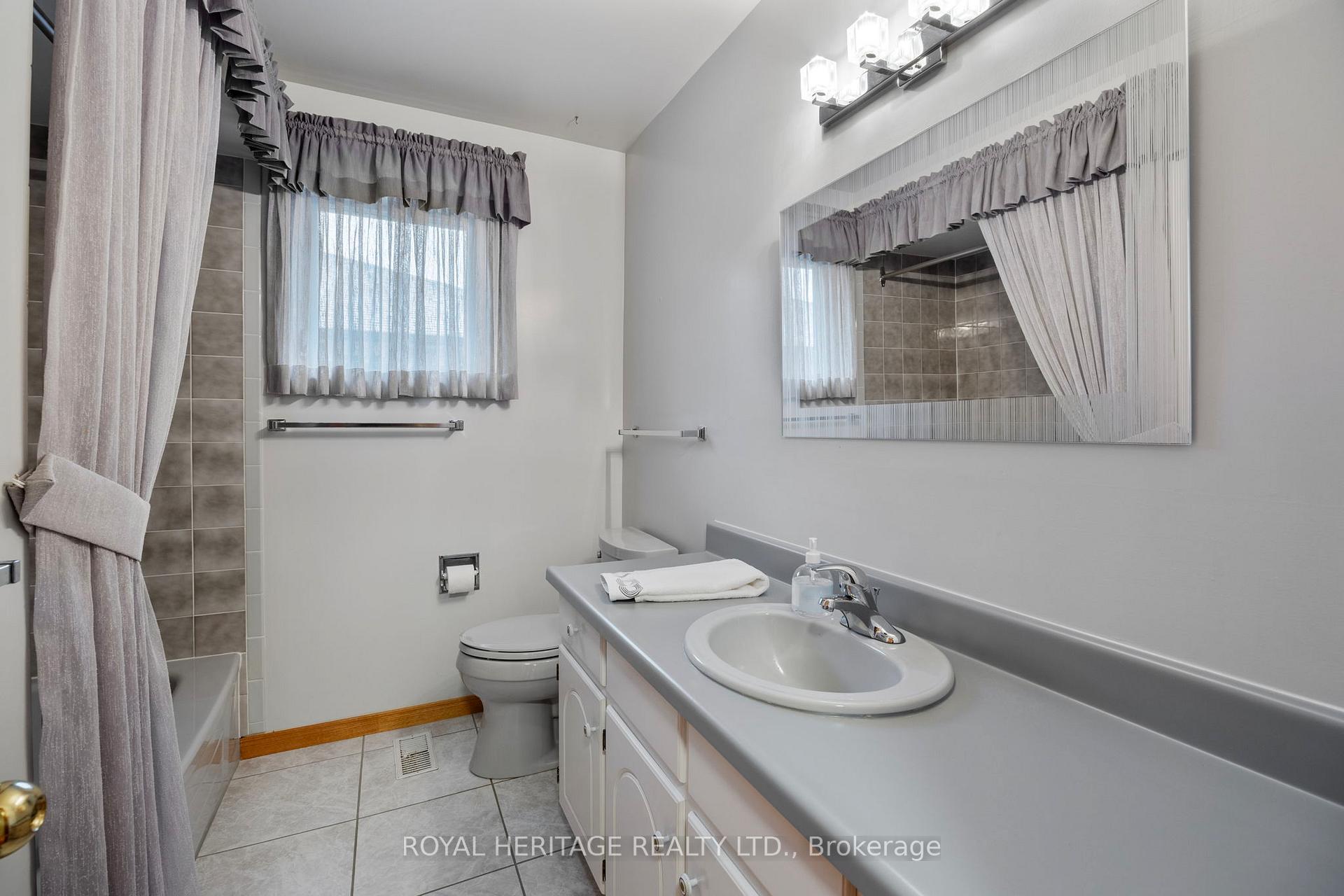 Photo 32 of 81 Ewen Drive, Uxbridge — HOMEH