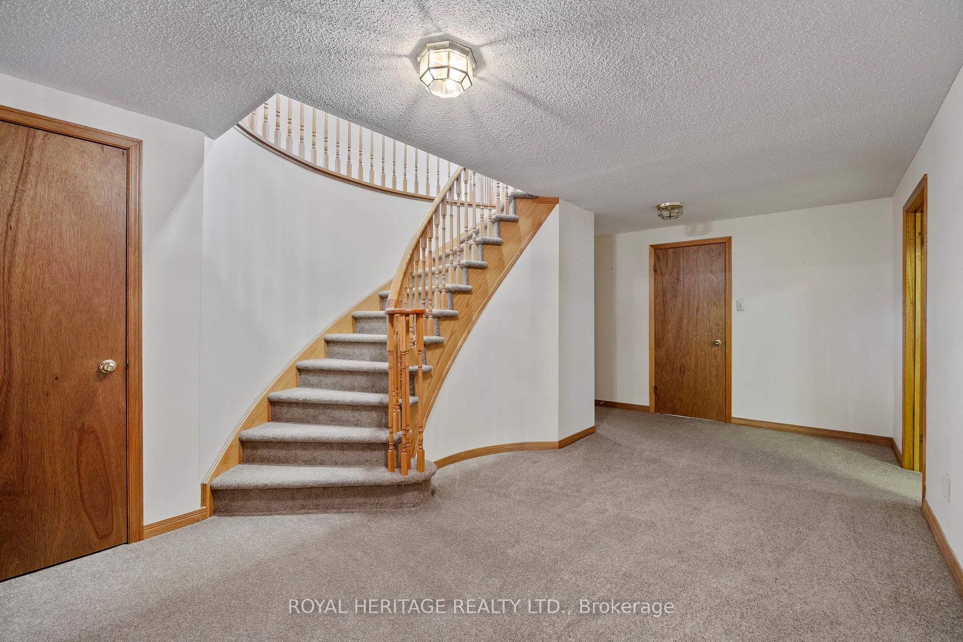 Photo 33 of 81 Ewen Drive, Uxbridge — HOMEH