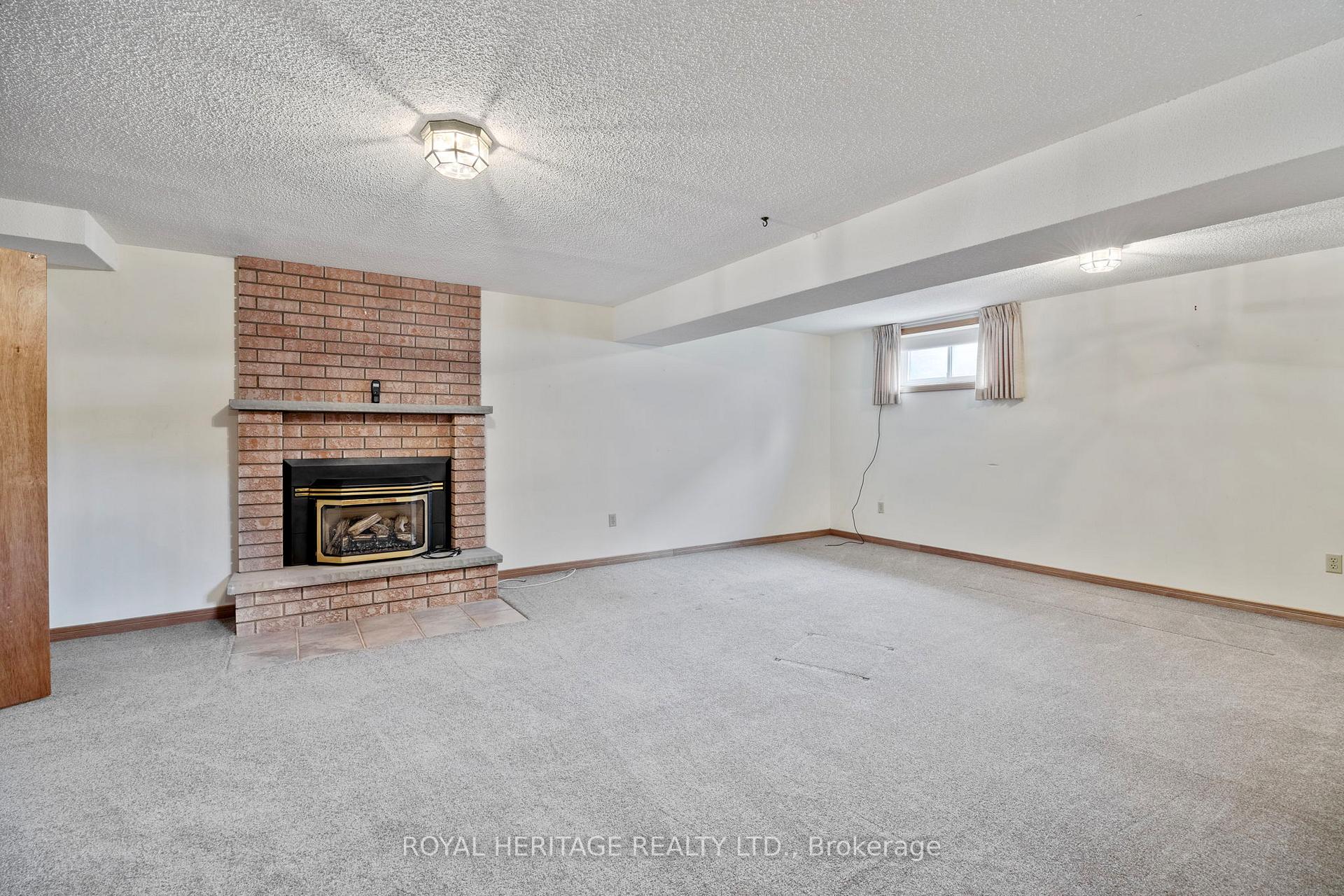 Photo 35 of 81 Ewen Drive, Uxbridge — HOMEH