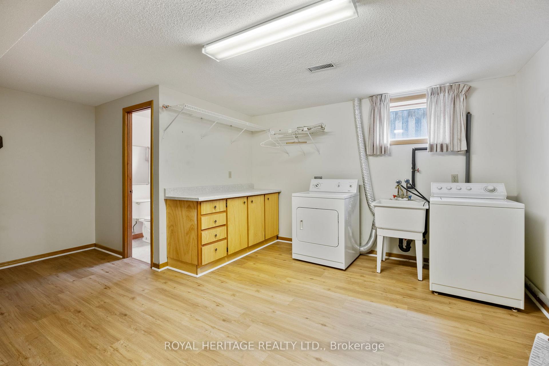 Photo 42 of 81 Ewen Drive, Uxbridge — HOMEH