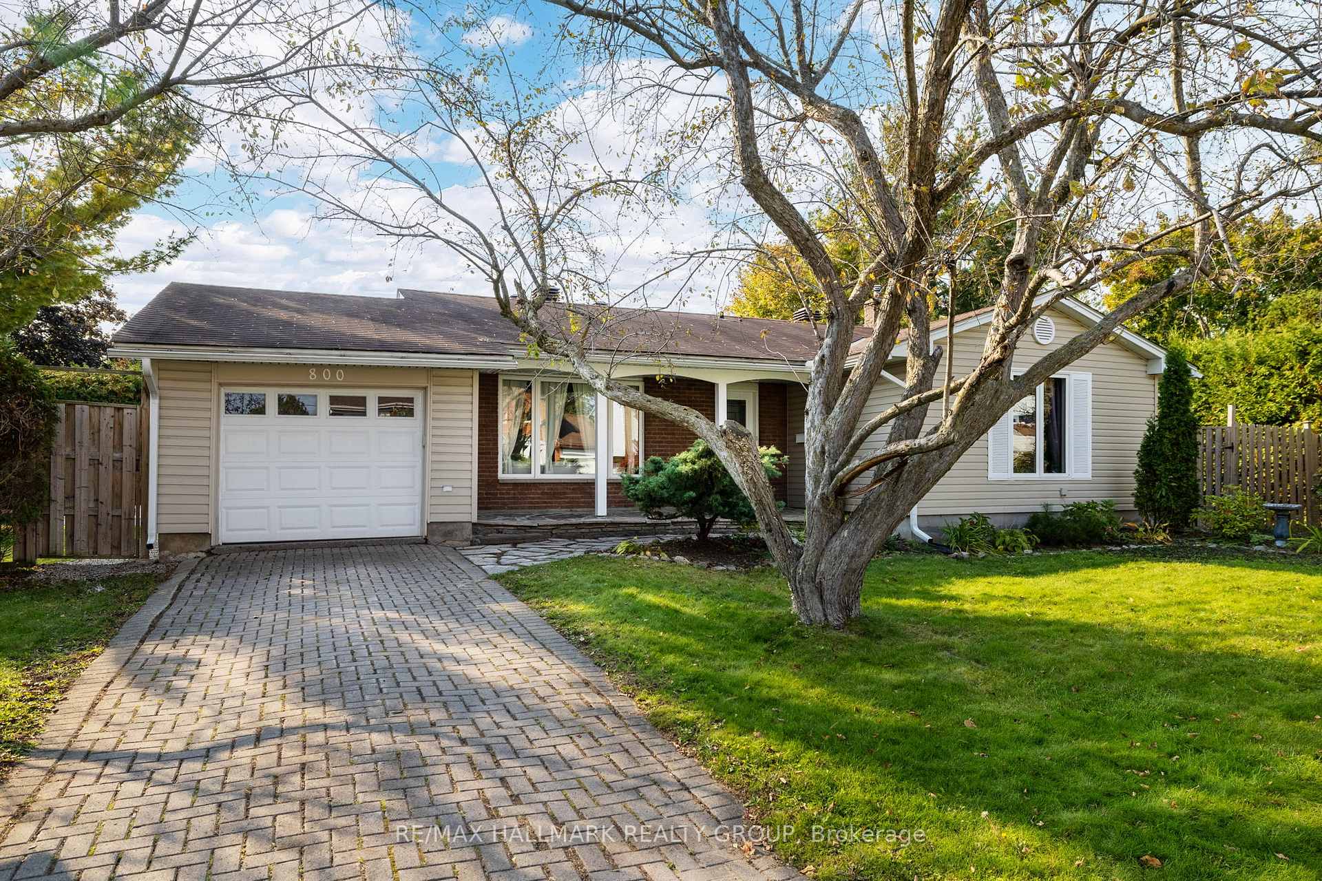 Photo 1 of 800 De Salaberry Street, Ottawa, Beacon Hill North — HOMEH