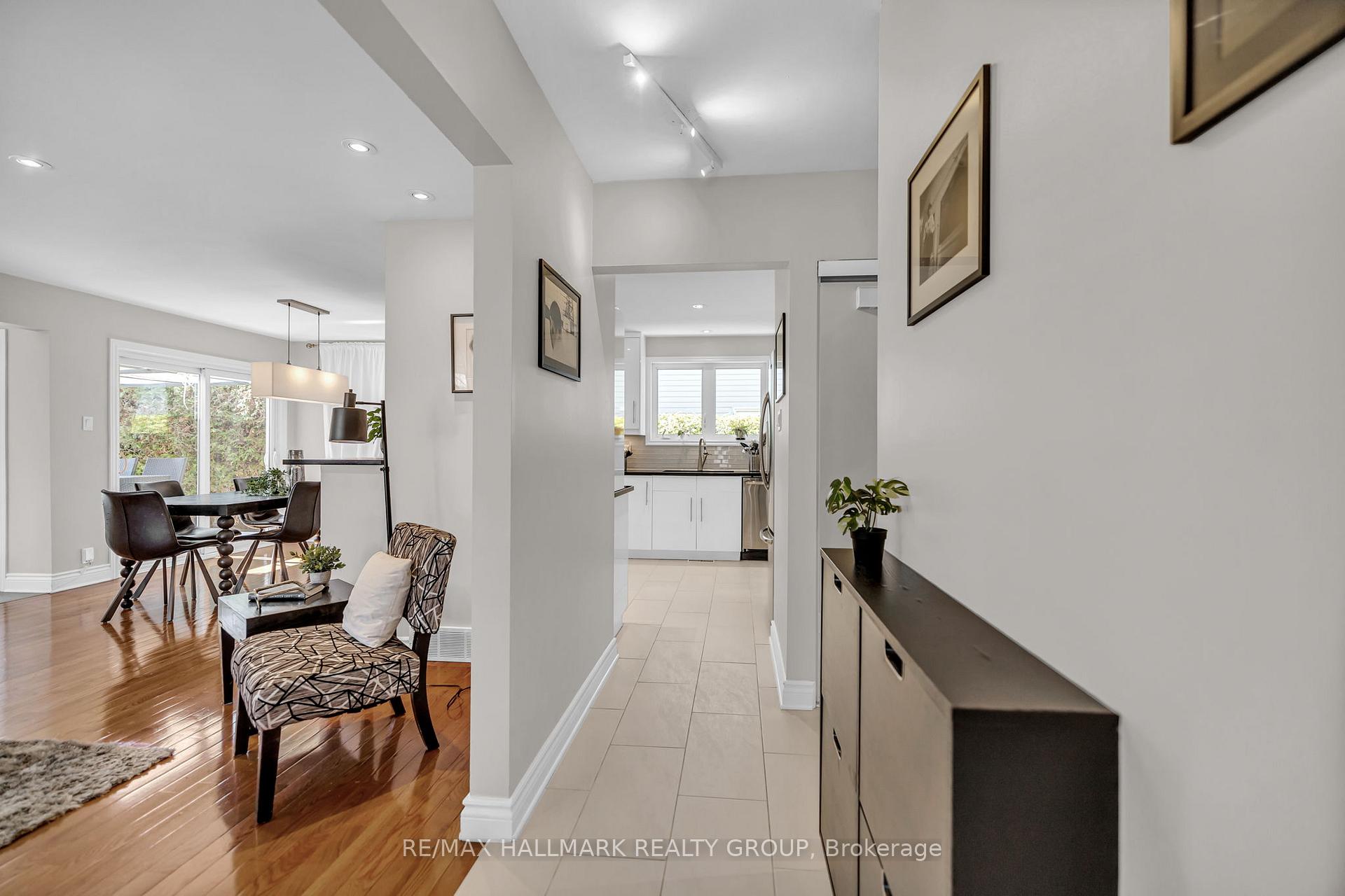 Photo 5 of 800 De Salaberry Street, Ottawa, Beacon Hill North — HOMEH