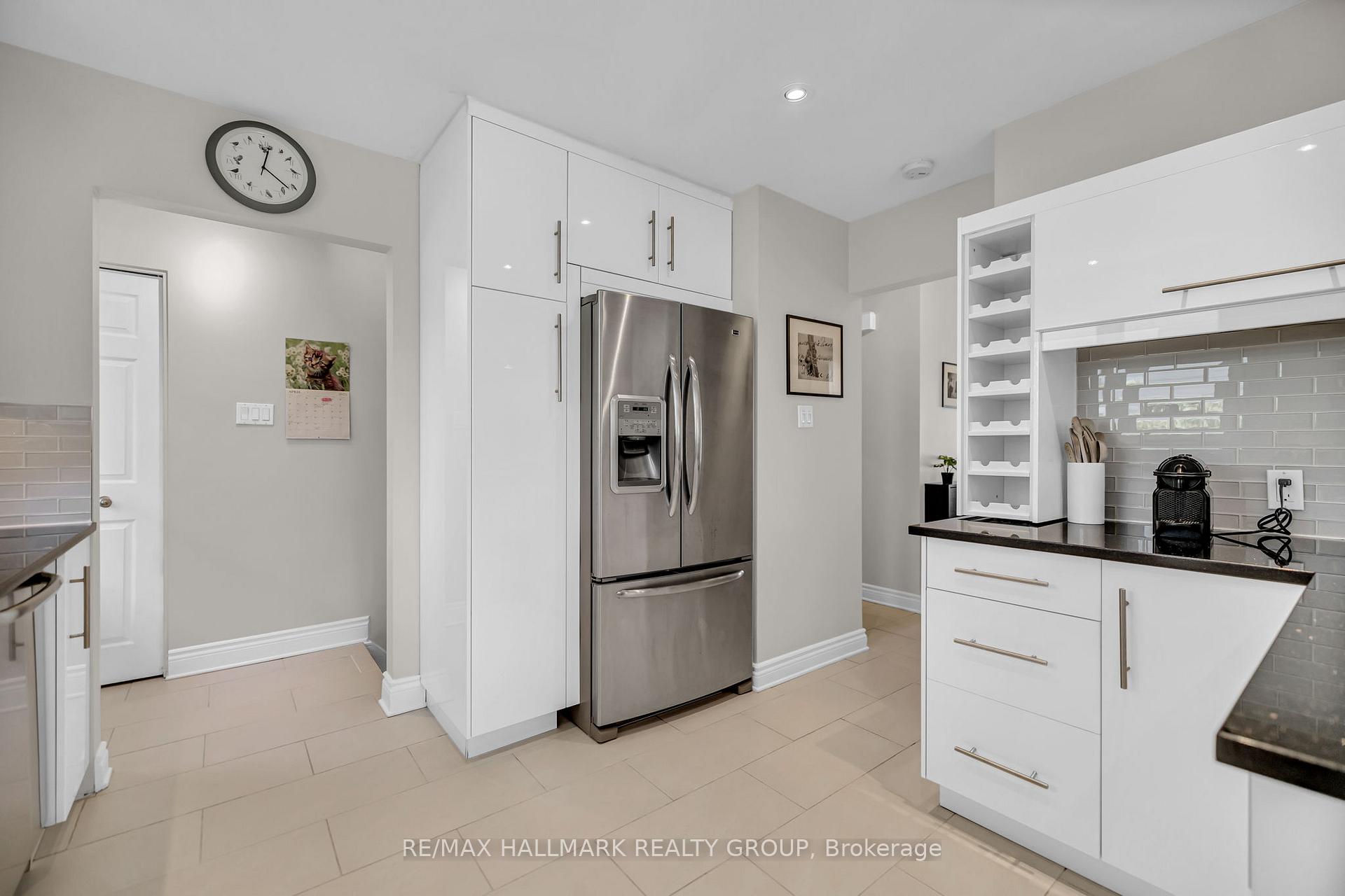 Photo 7 of 800 De Salaberry Street, Ottawa, Beacon Hill North — HOMEH