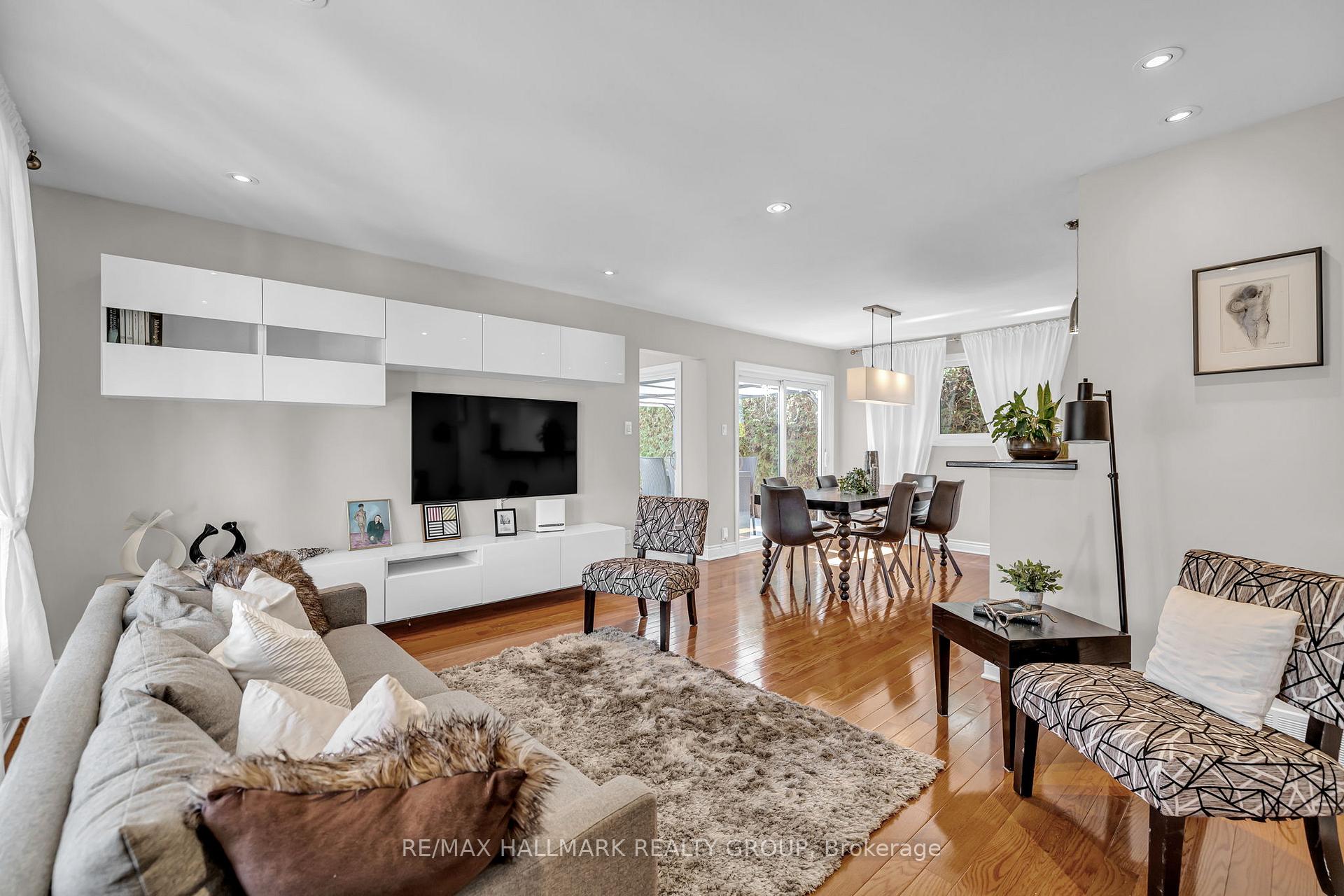 Photo 9 of 800 De Salaberry Street, Ottawa, Beacon Hill North — HOMEH