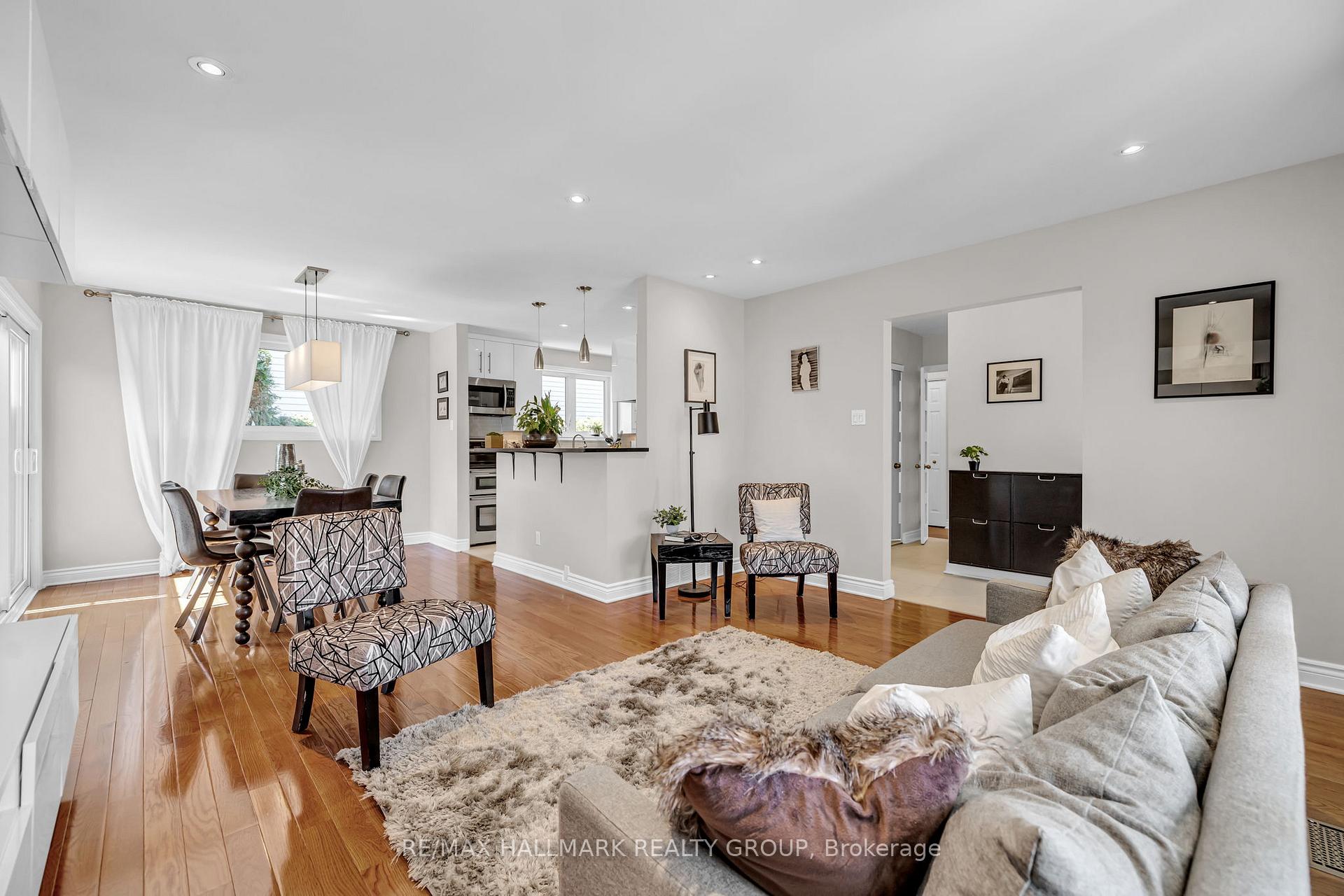 Photo 12 of 800 De Salaberry Street, Ottawa, Beacon Hill North — HOMEH