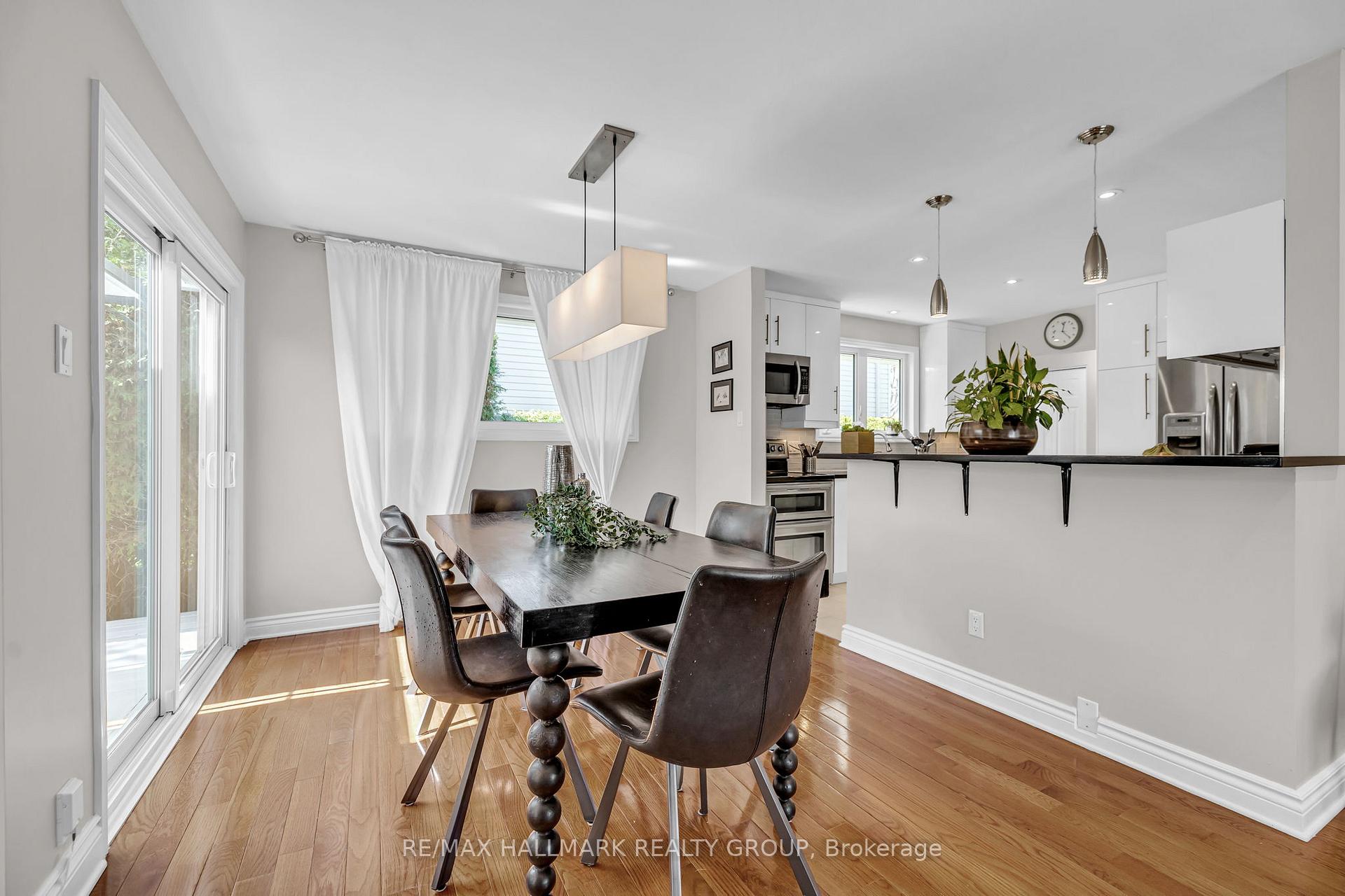 Photo 15 of 800 De Salaberry Street, Ottawa, Beacon Hill North — HOMEH