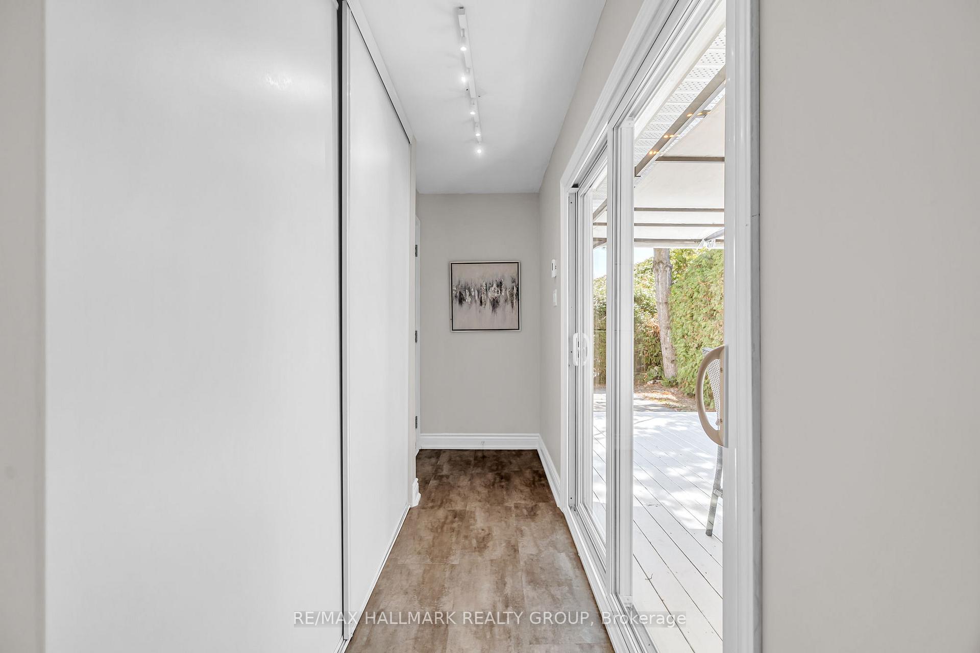 Photo 17 of 800 De Salaberry Street, Ottawa, Beacon Hill North — HOMEH