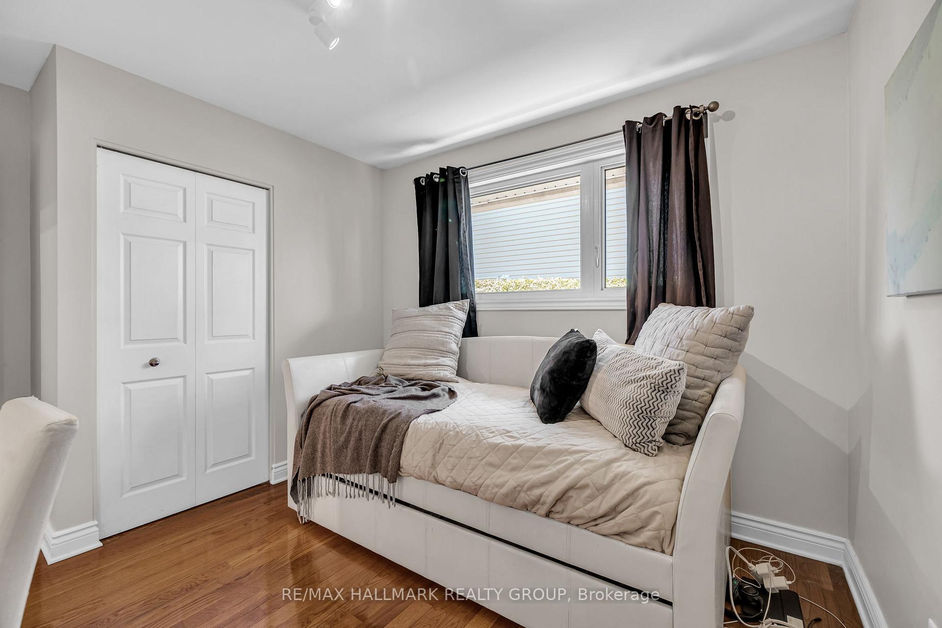 Photo 20 of 800 De Salaberry Street, Ottawa, Beacon Hill North — HOMEH